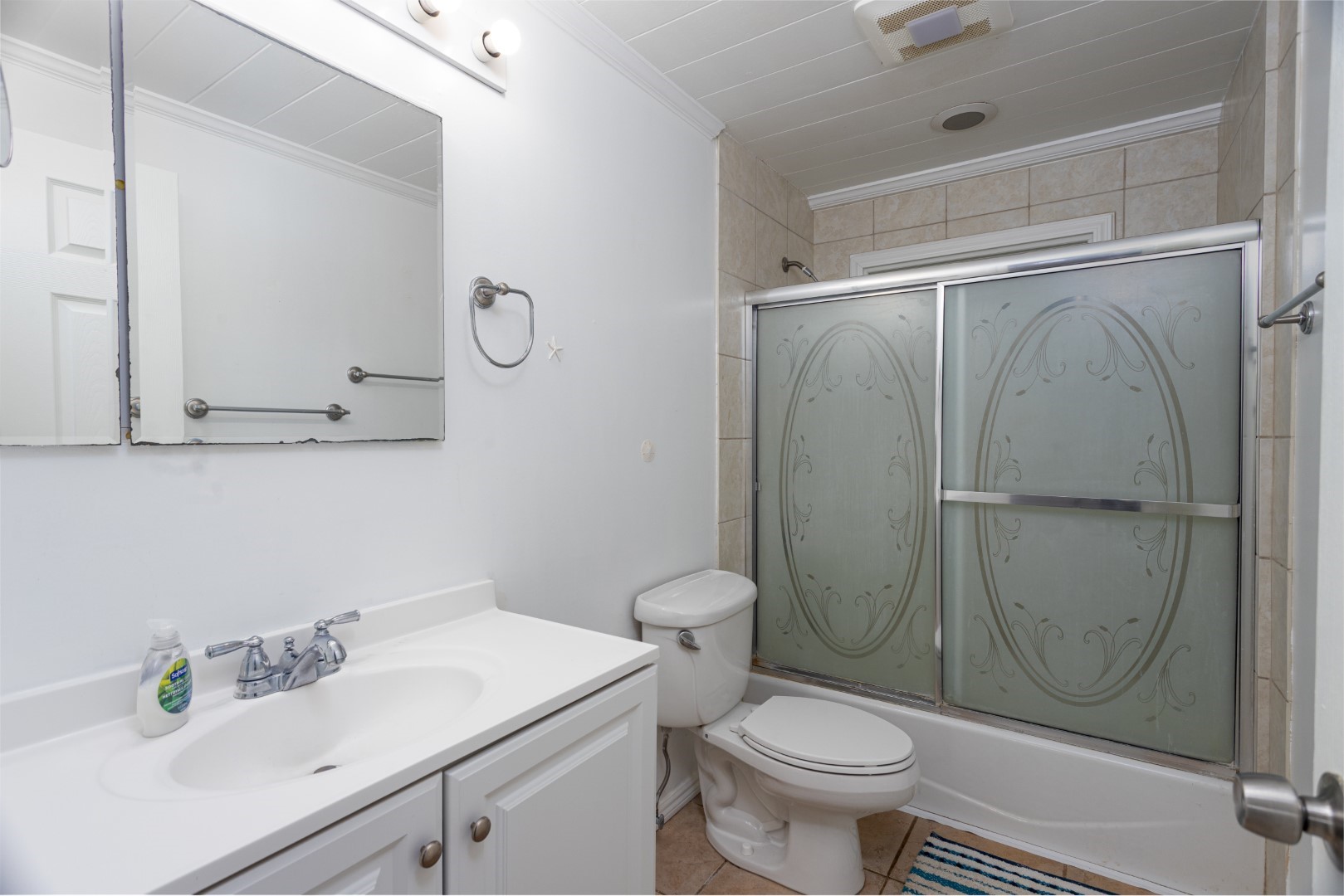 4580 Mamane St Property Photo 14