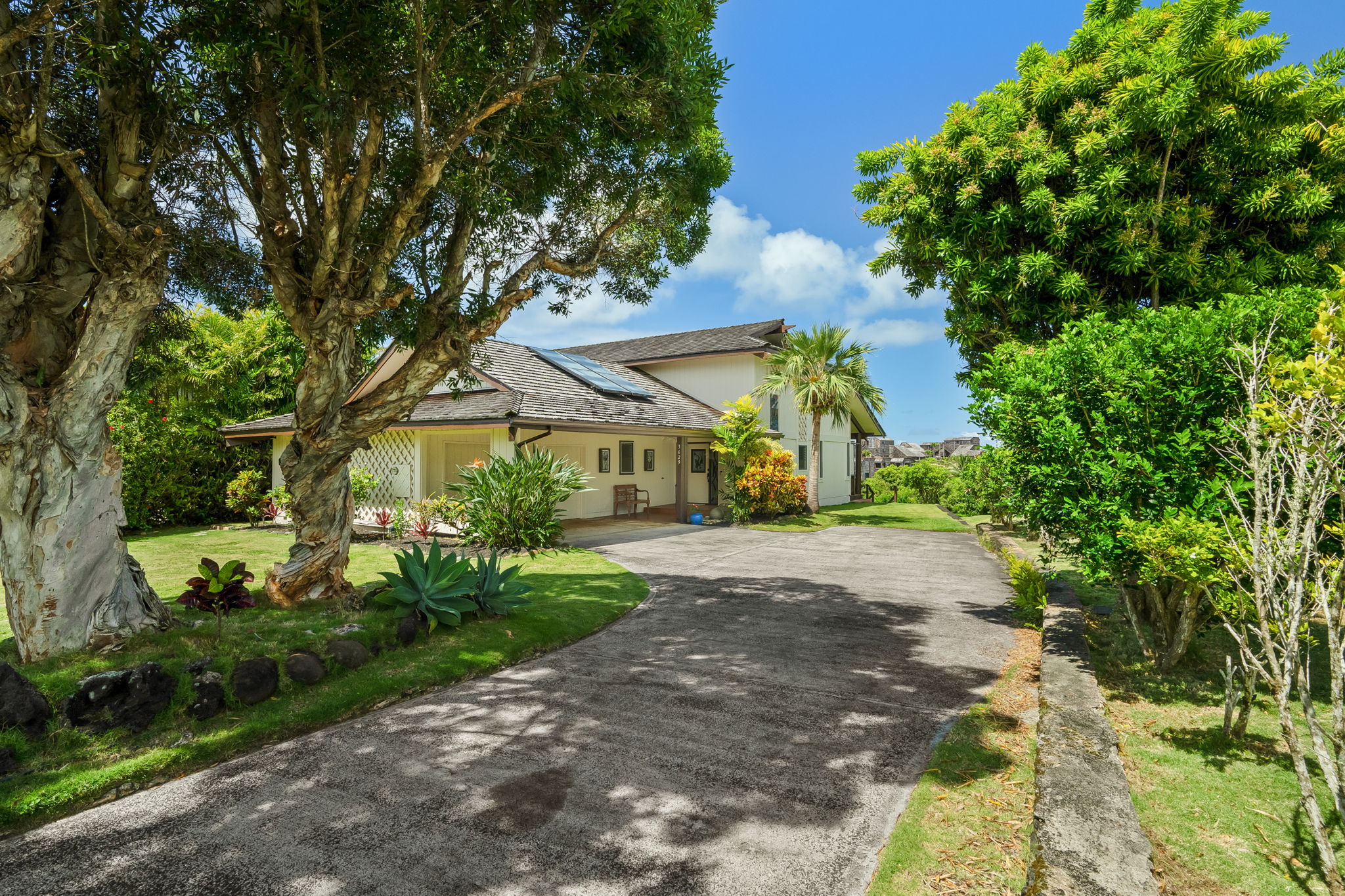3629 Kaweonui Rd Property Photo 1