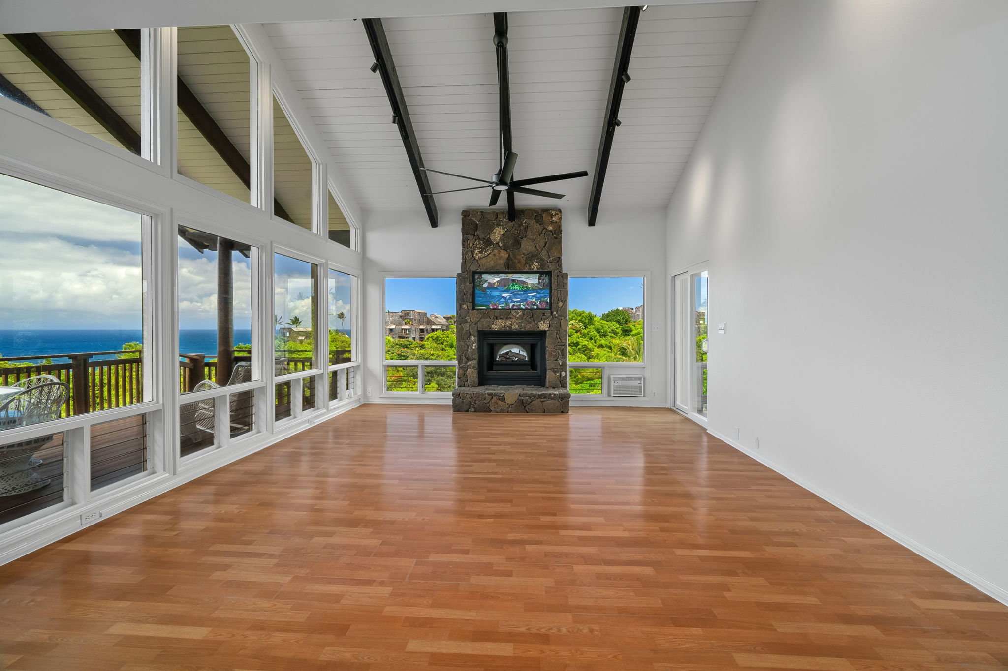 3629 Kaweonui Rd Property Photo 8