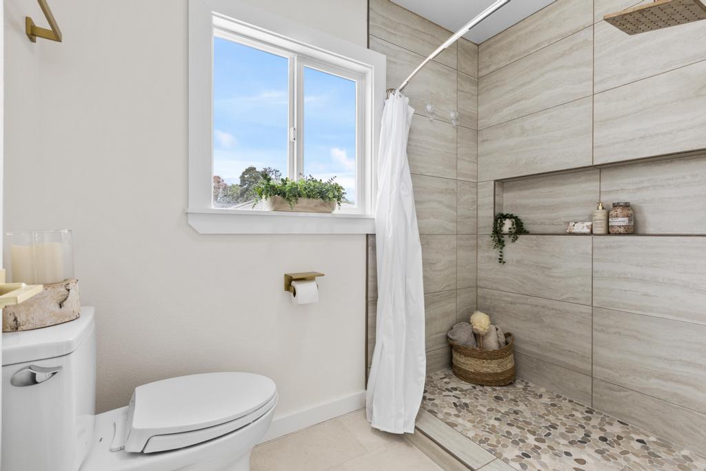 40 Hualilili St Property Photo 11