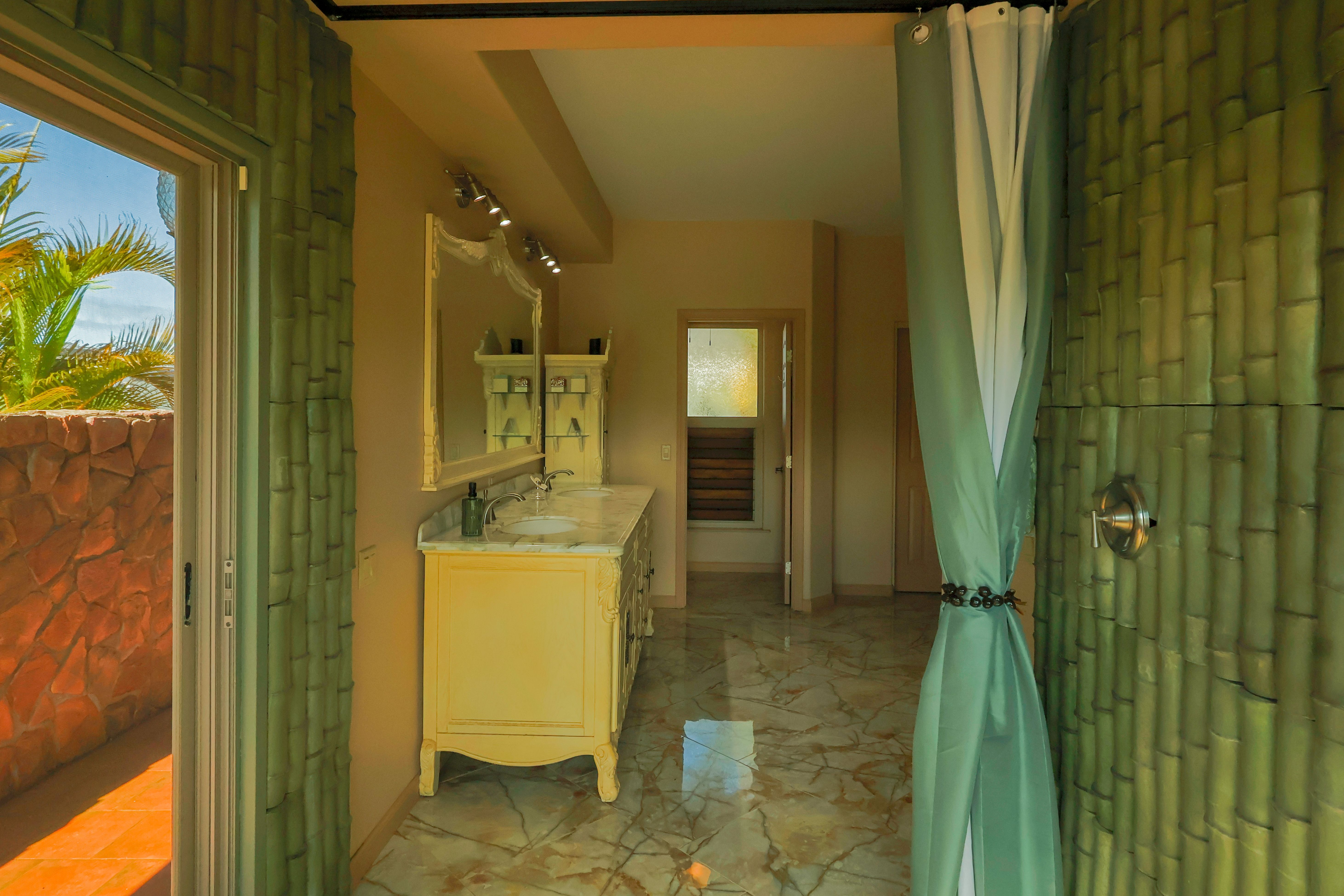 4272 Iliohu Pl Property Photo 19