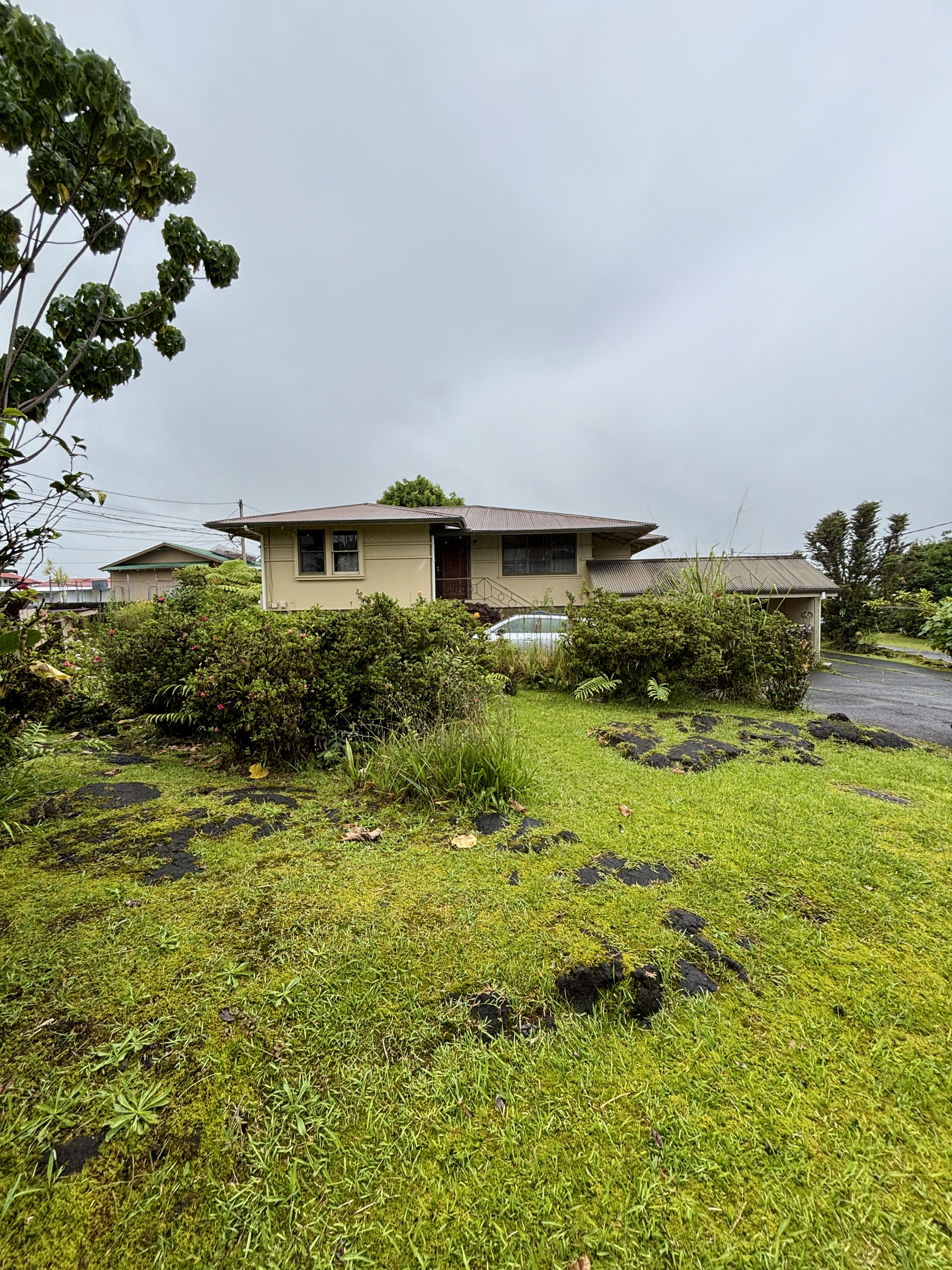 1940 Kaumana Dr Property Photo 2