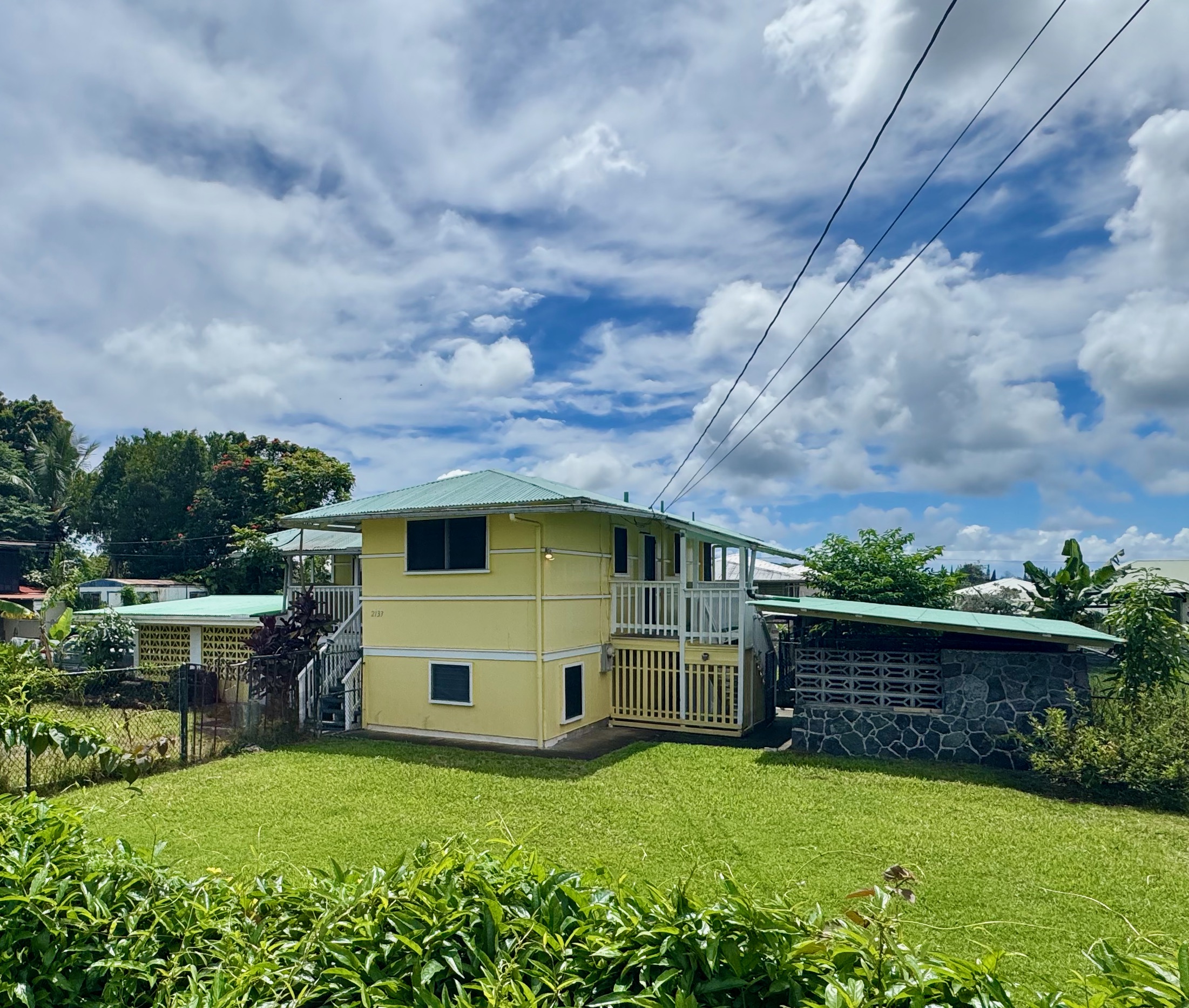 2133 Kinoole St Property Photo 2