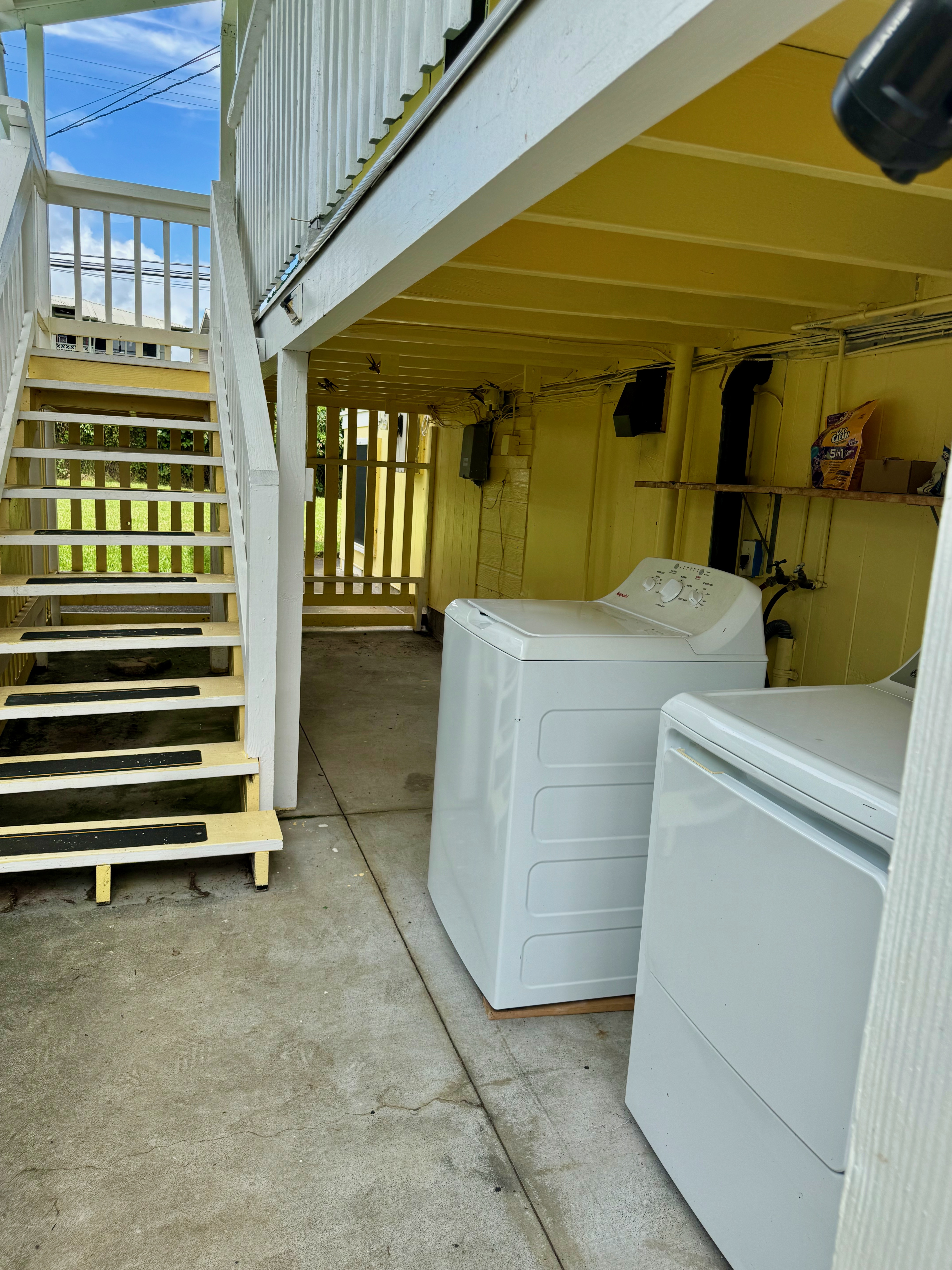 2133 Kinoole St Property Photo 20