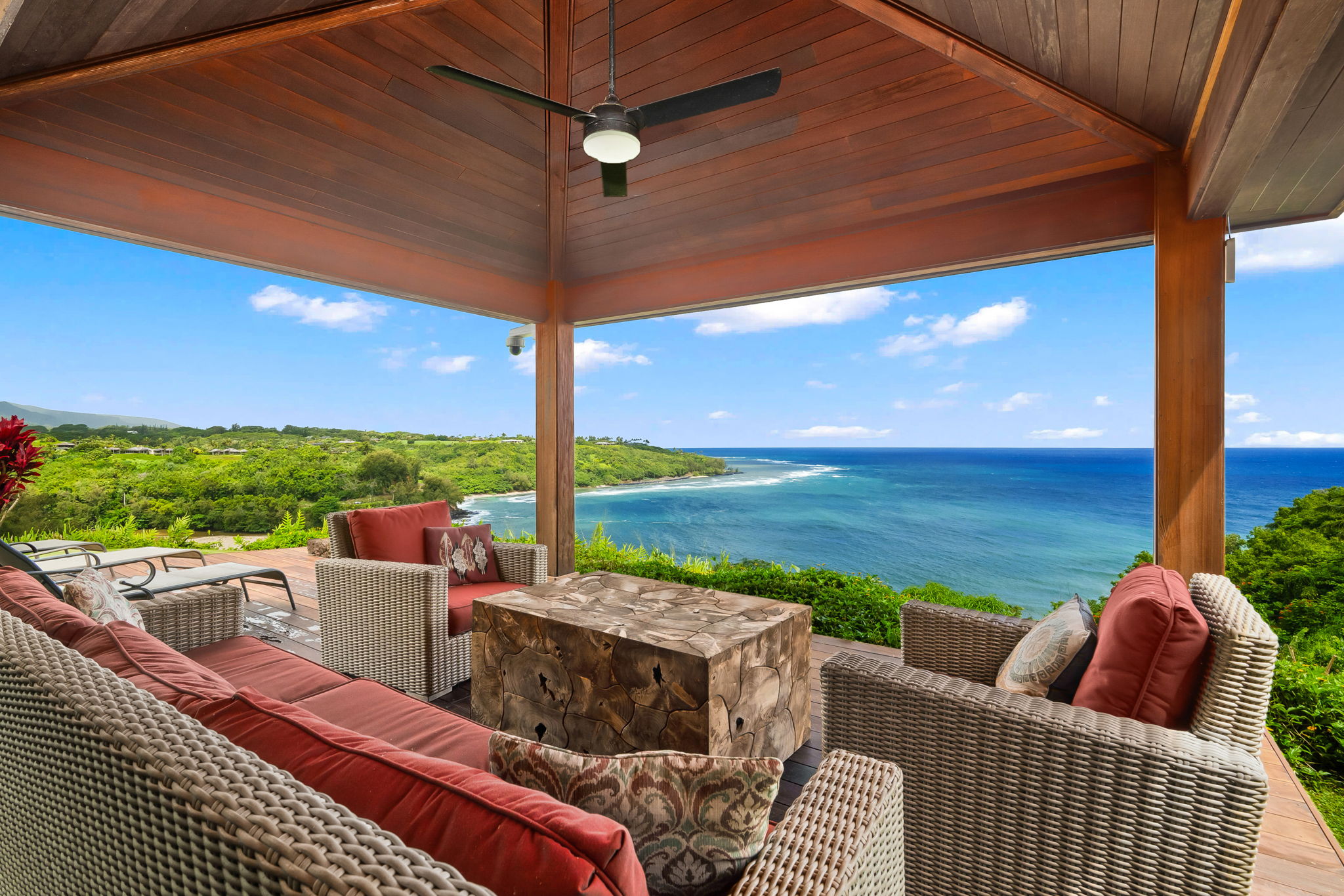 2999 Kaohe Rd Property Photo 3