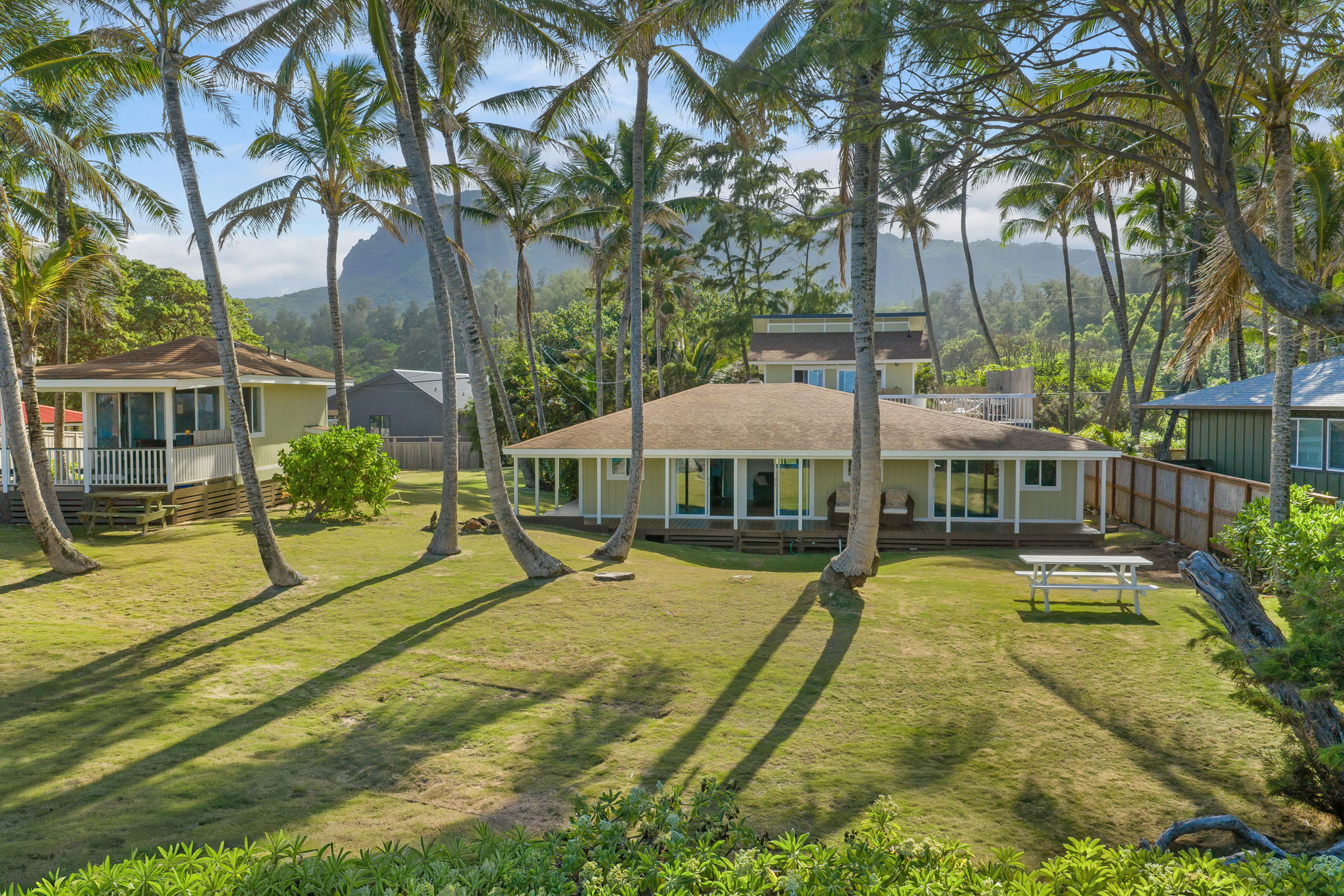 4760 Aliomanu Rd Property Photo 2