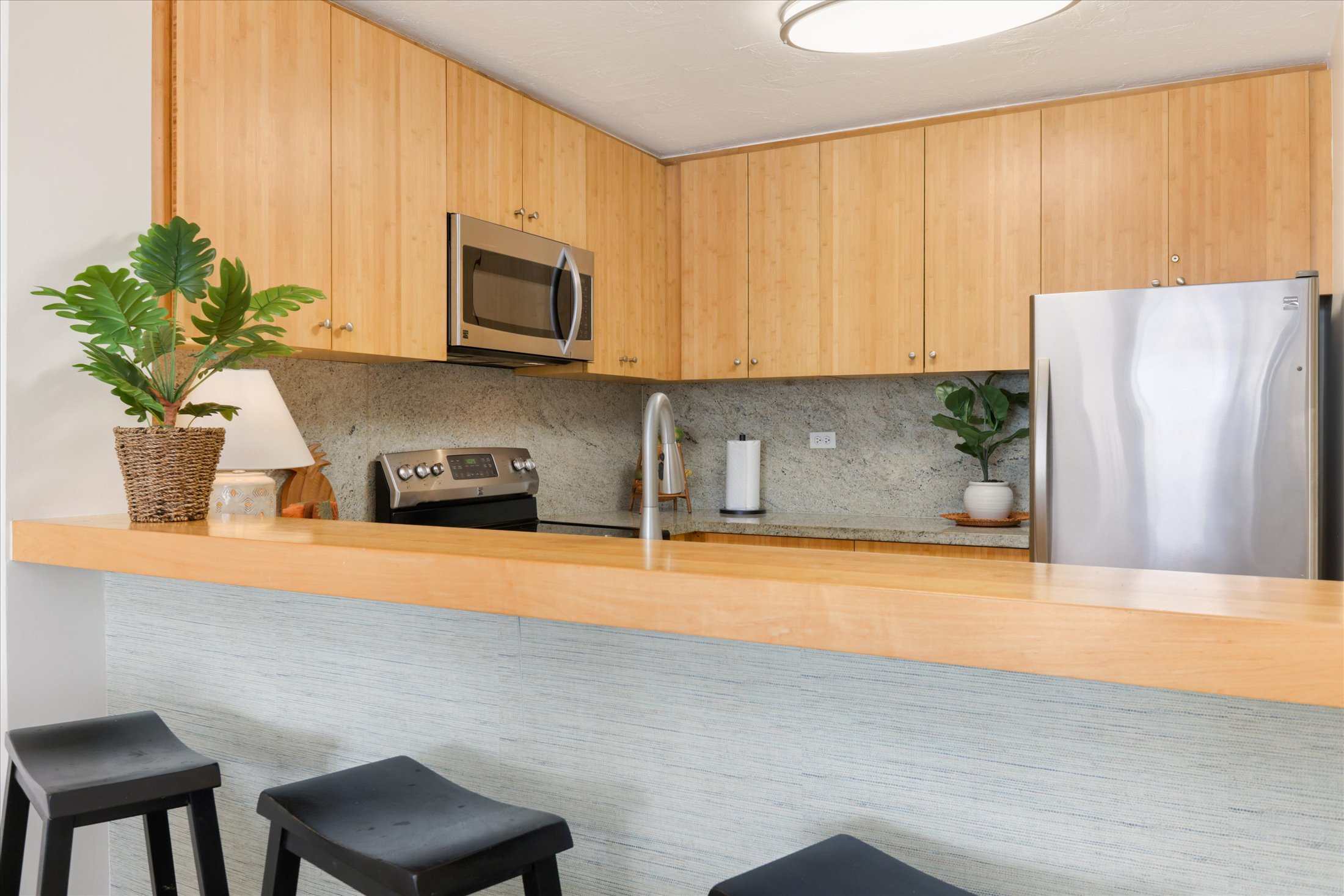 75-6106 Alii Dr 320 Property Photo 17