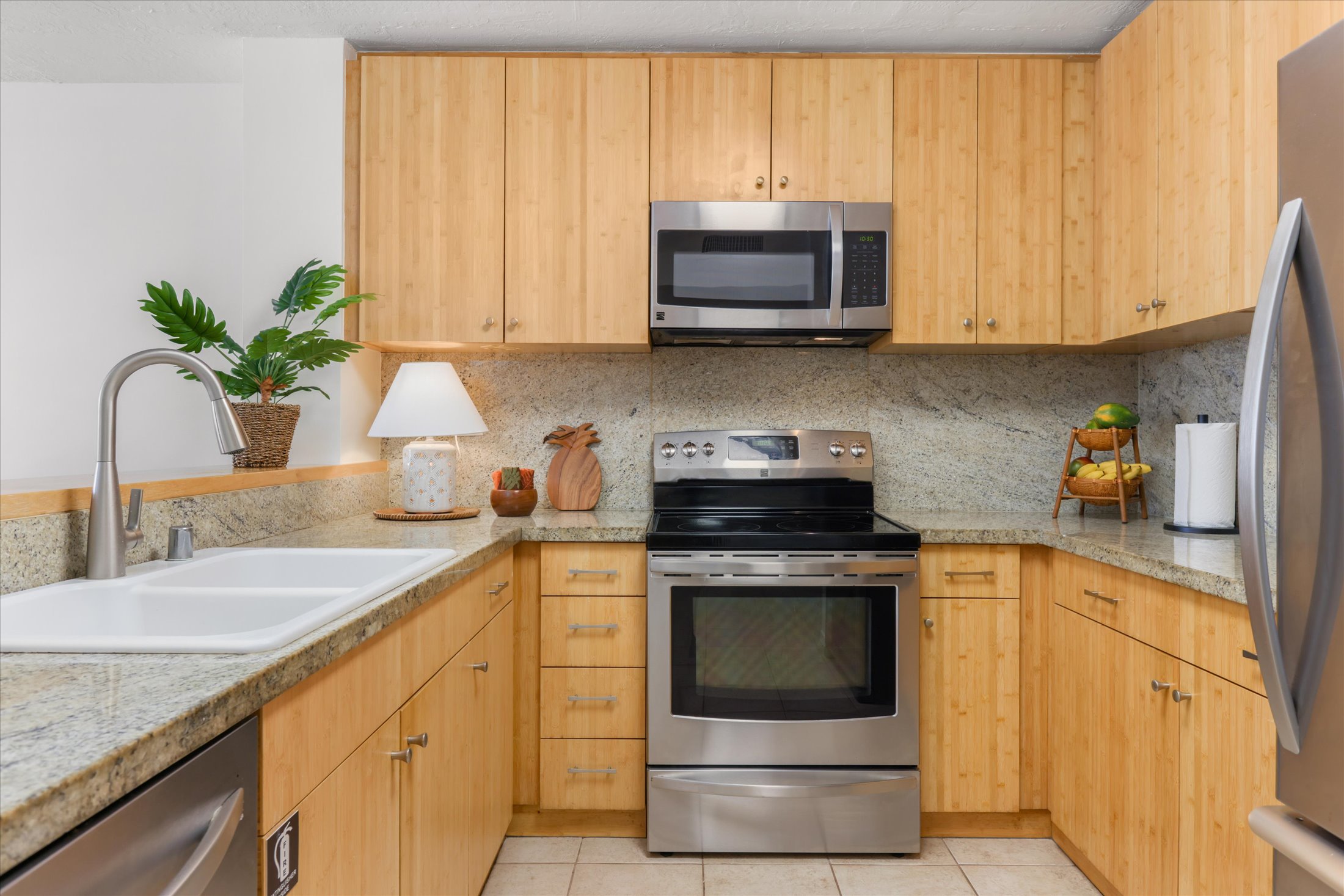 75-6106 Alii Dr 320 Property Photo 18
