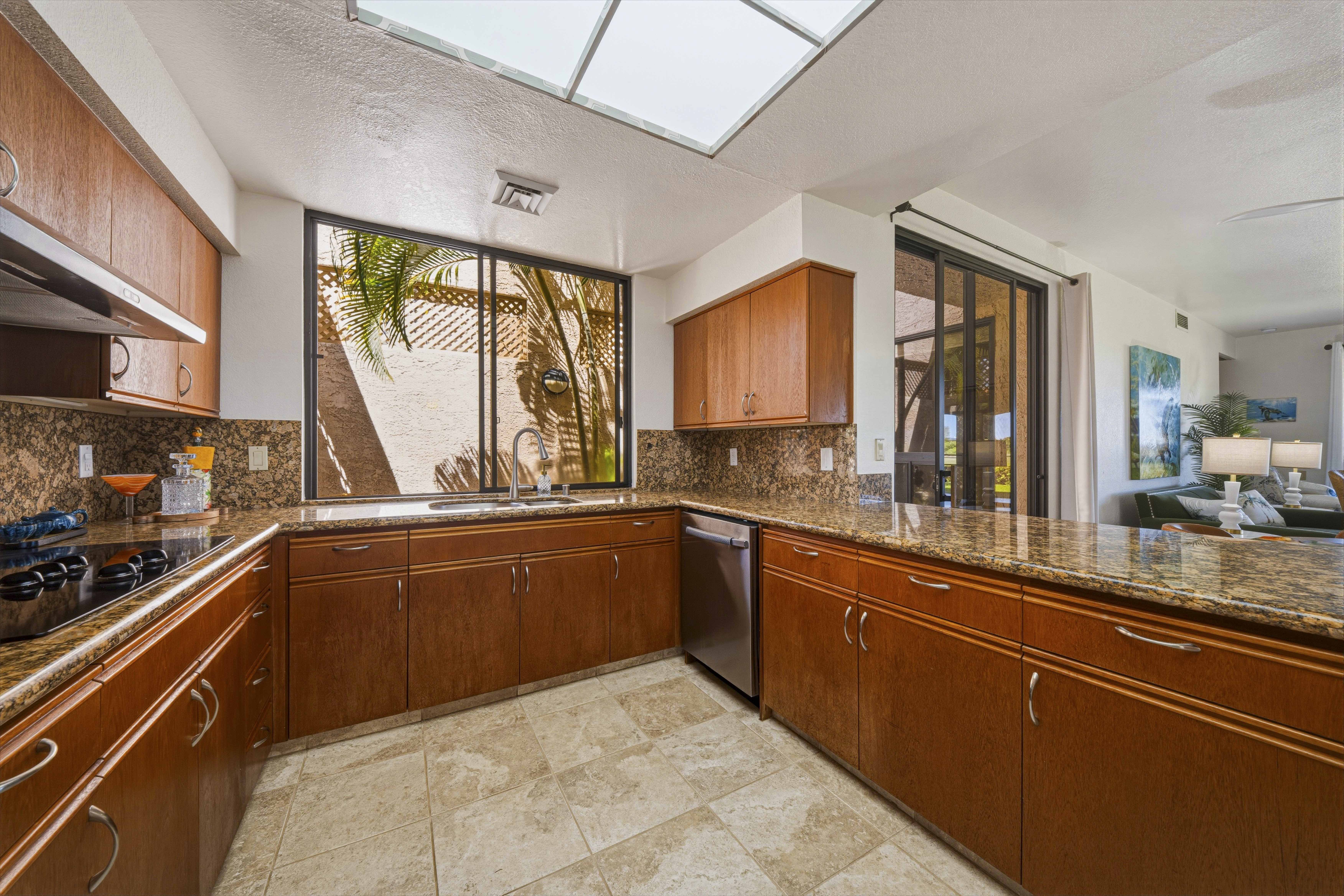 69-1035 Keana Pl 16 Property Photo 11