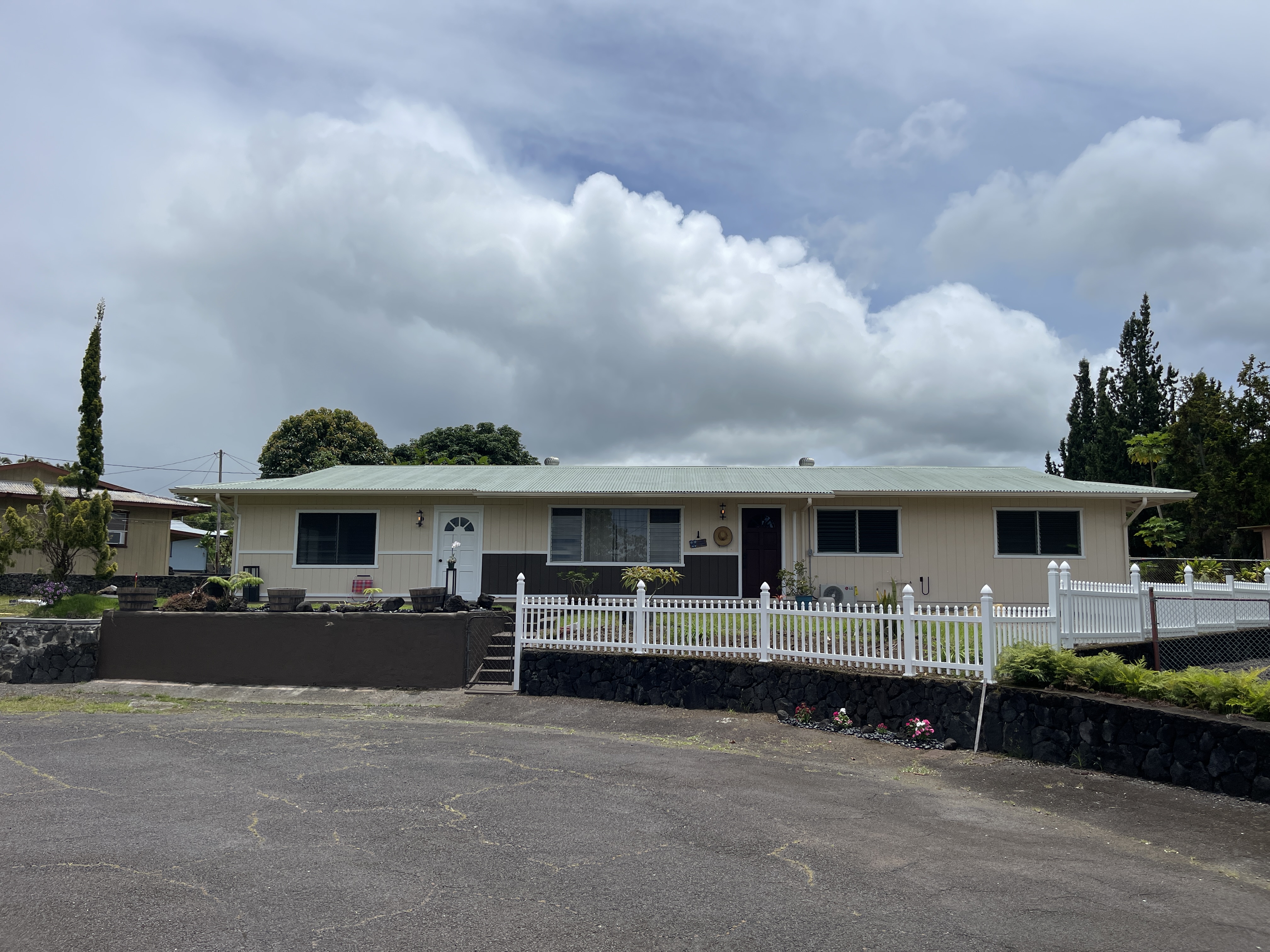 436 Lanikukia Pl Property Photo 1