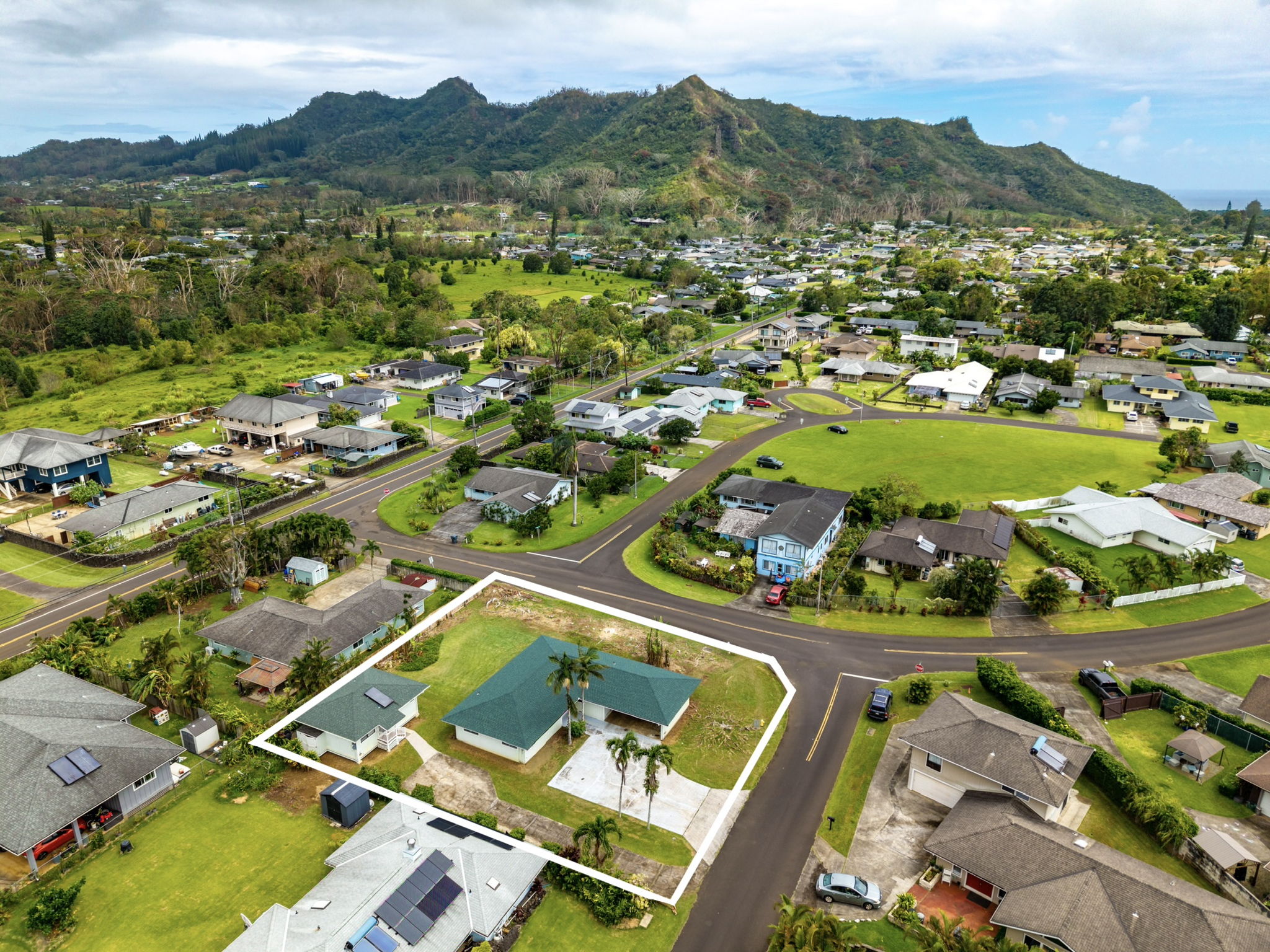 6308 Kaahele St Property Photo 3