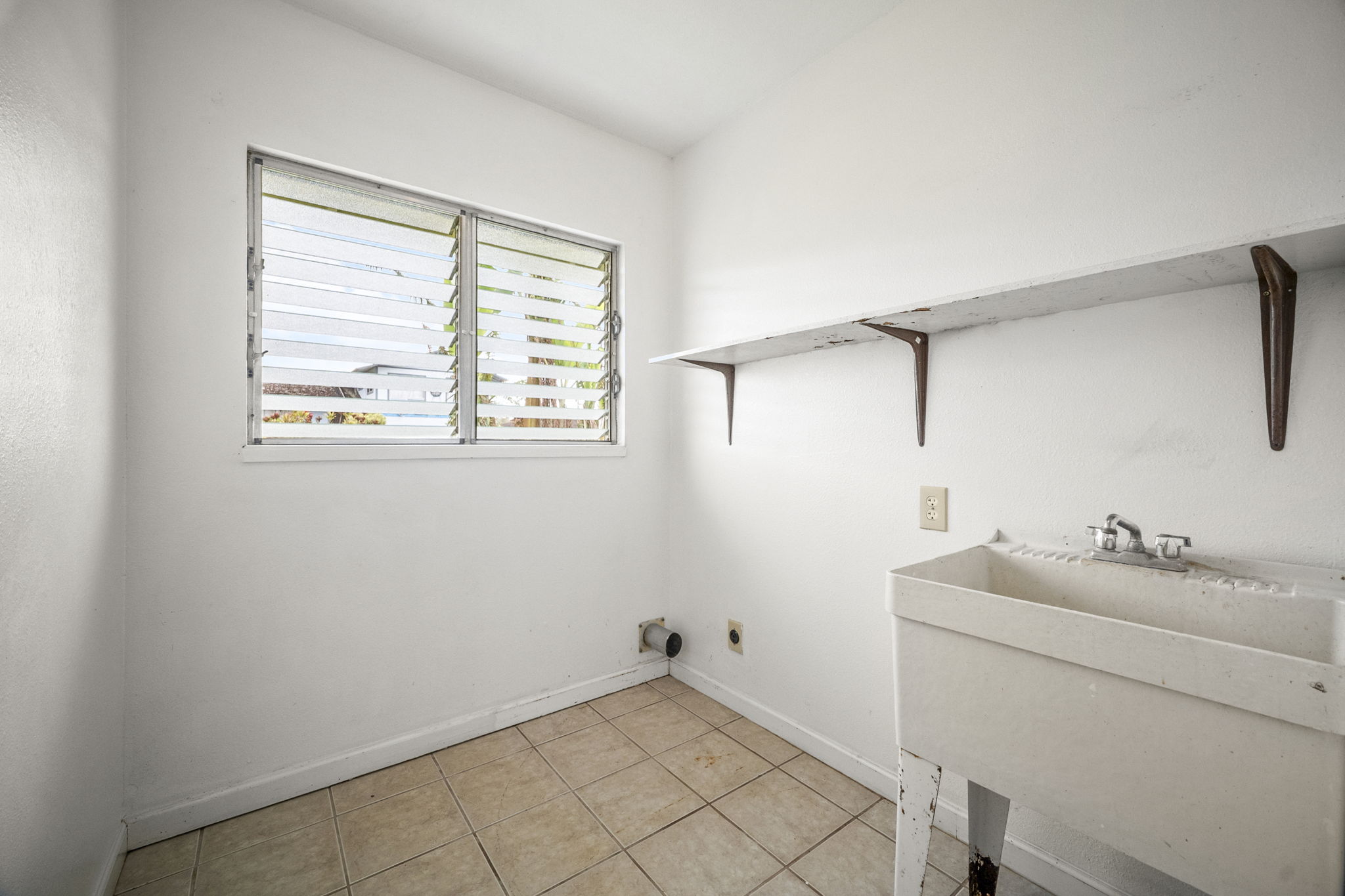 6308 Kaahele St Property Photo 16