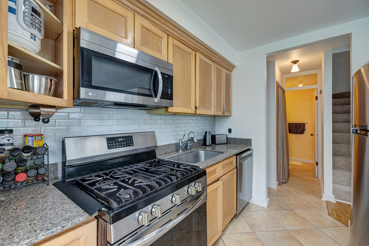 188 Hale St 8b Property Photo 5