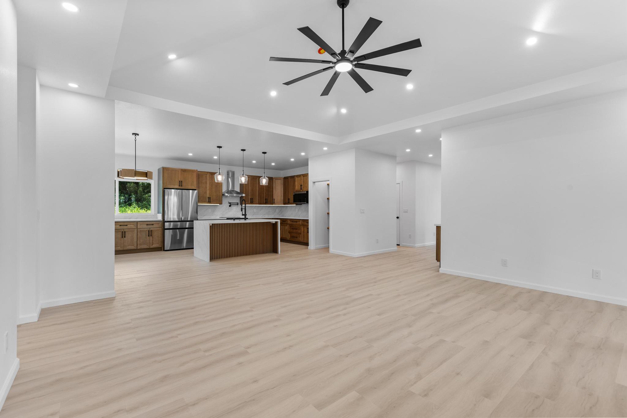 935 Kaumana Dr Property Photo 10