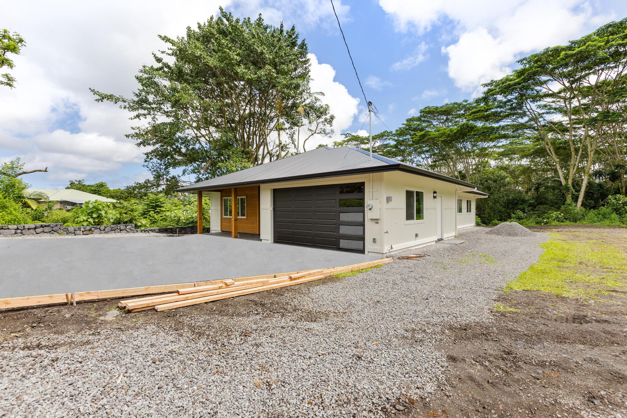 935 Kaumana Dr Property Photo 30