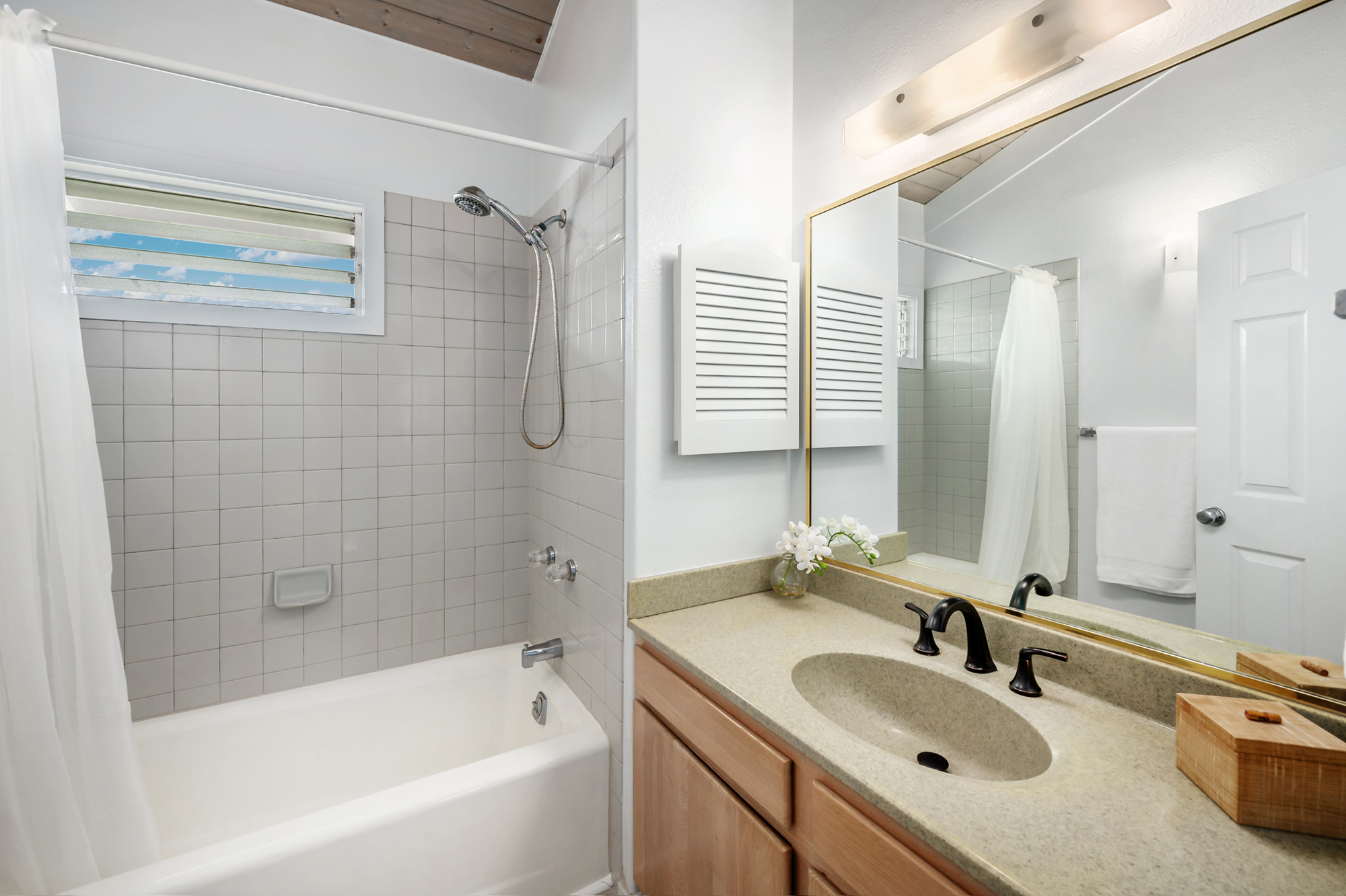 3360-e Elima St Property Photo 8