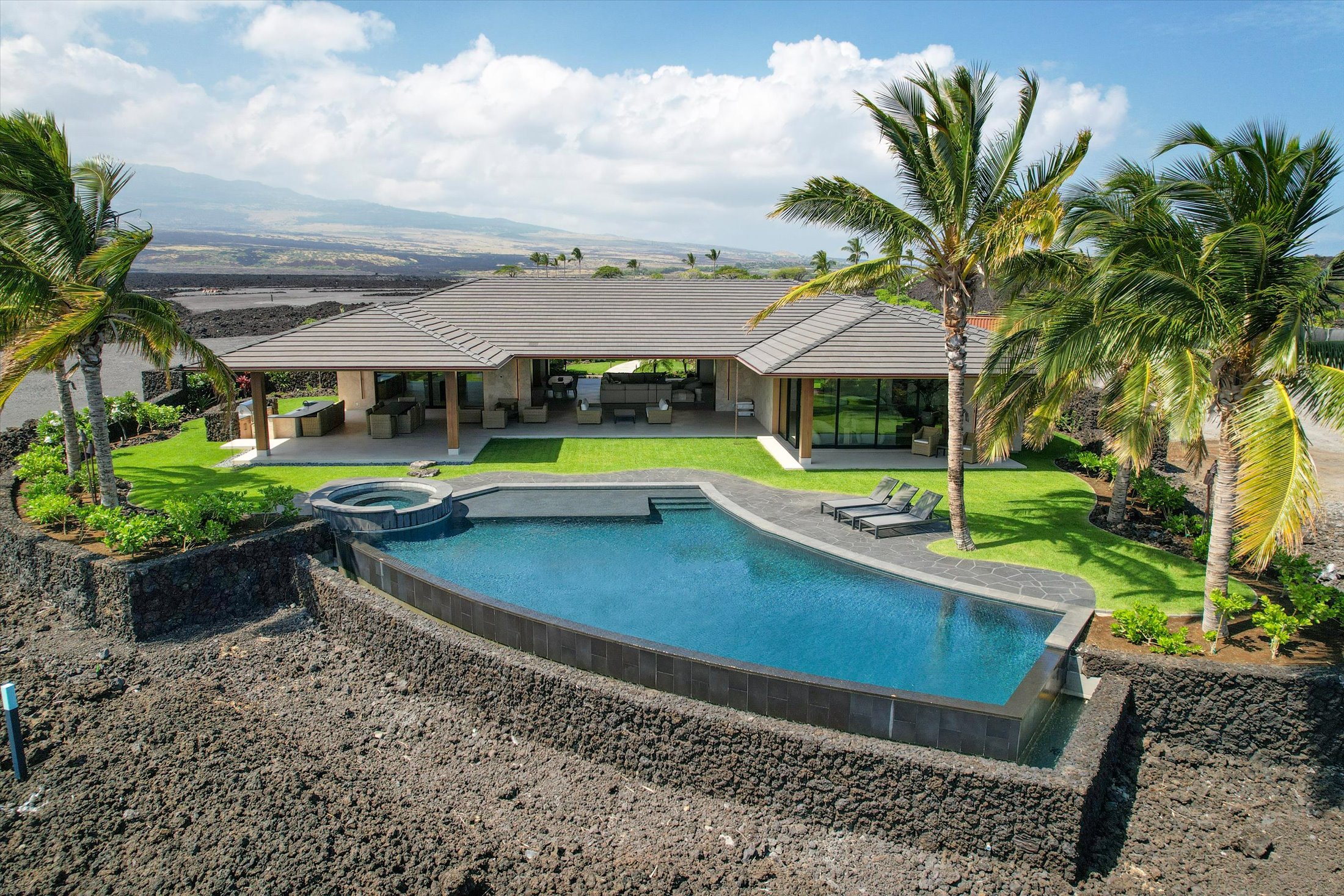 72-1174 Kekahawaiole Dr Property Photo 1