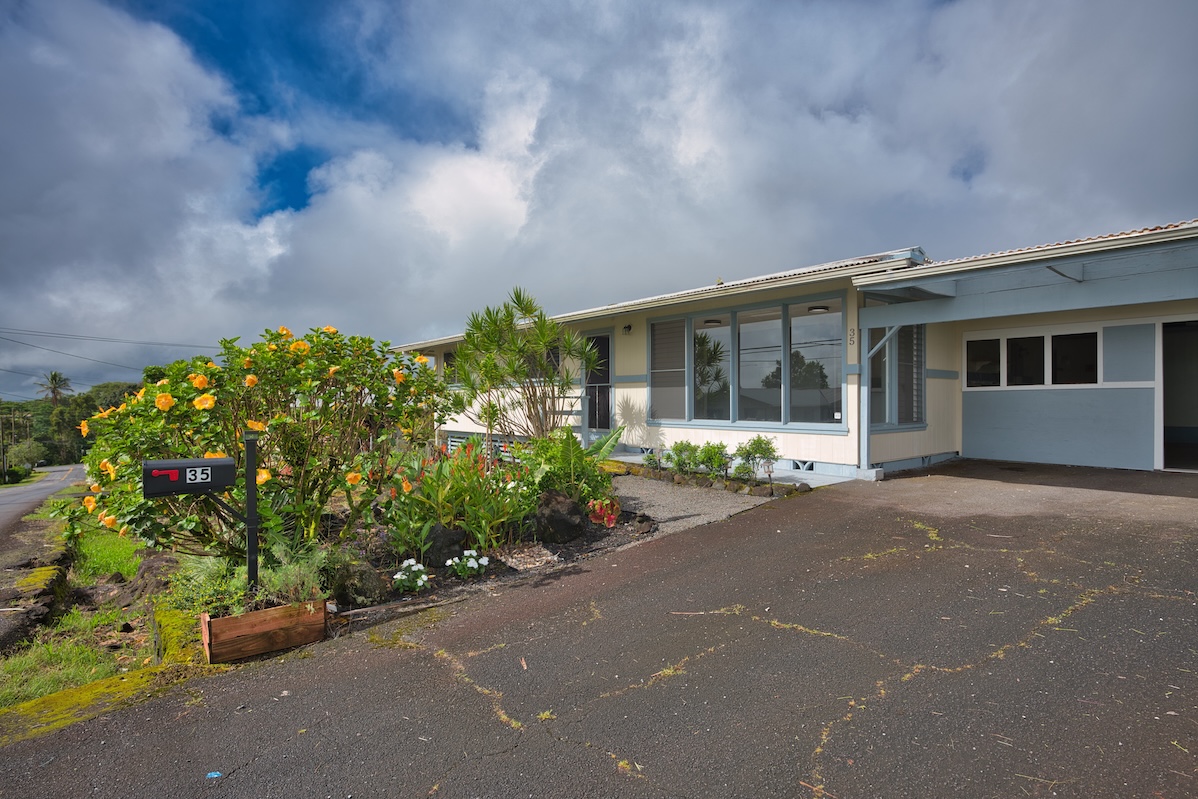 35 Hokulani St Property Photo 1