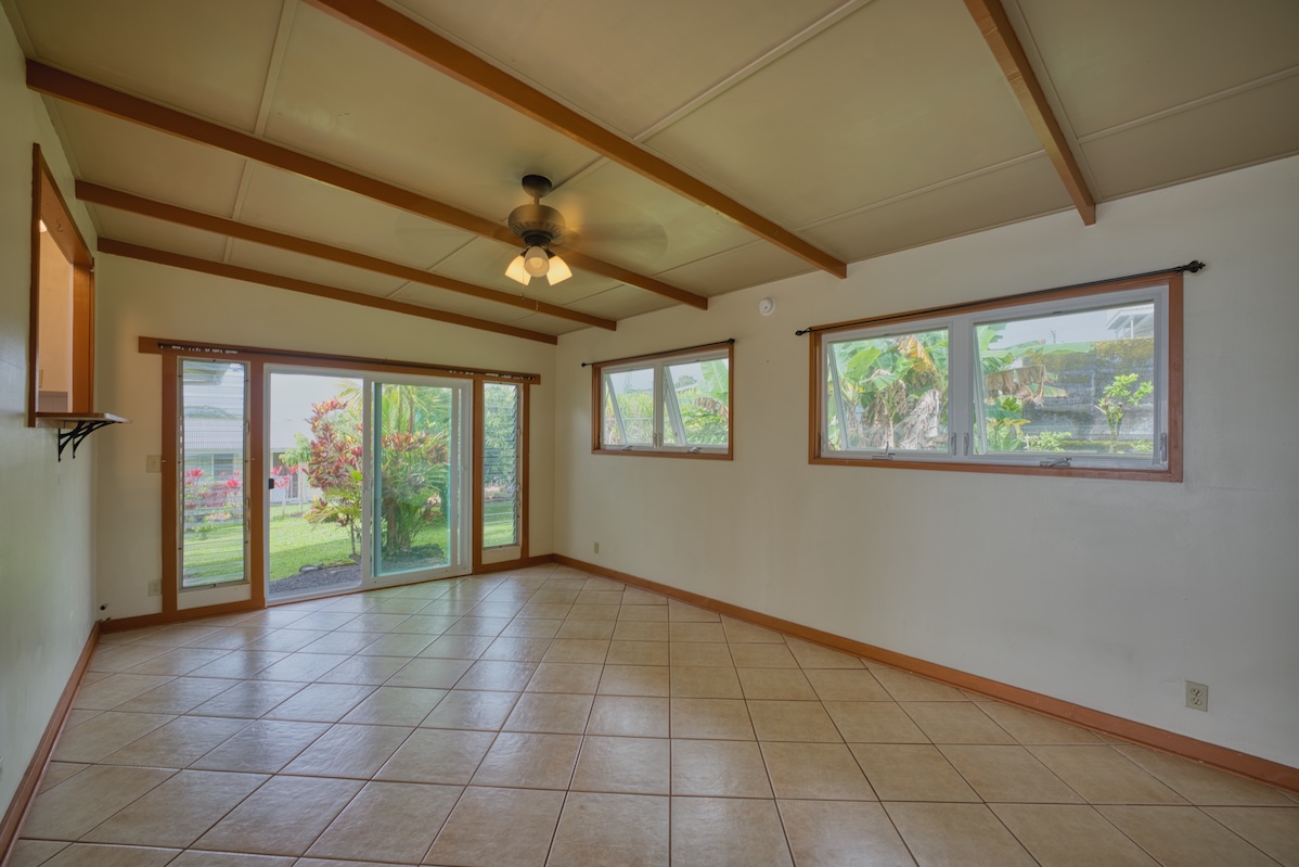 35 Hokulani St Property Photo 3