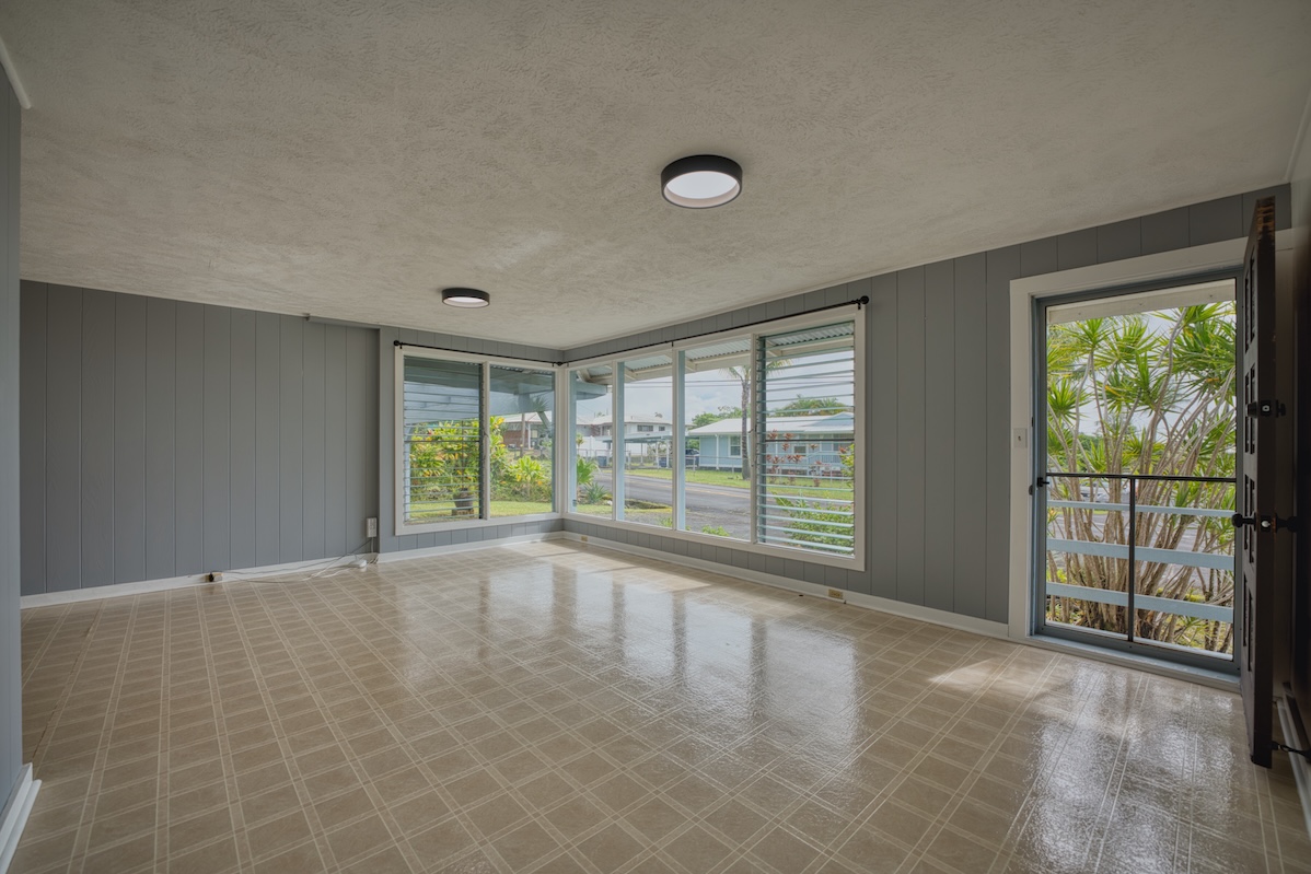 35 Hokulani St Property Photo 7