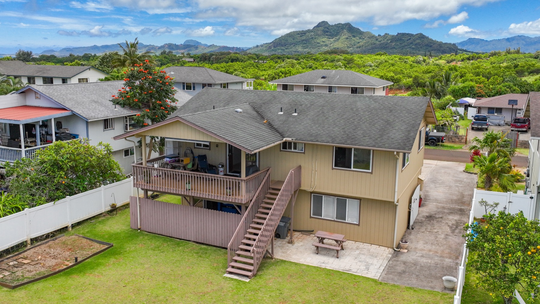 5148 Kahana St Property Photo 10