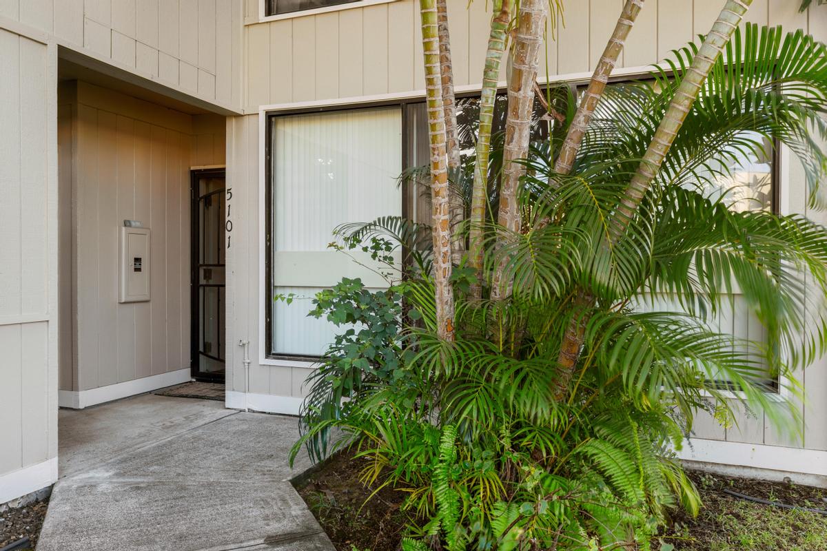 75-5669 Kuakini Highway 5101 Property Photo 2