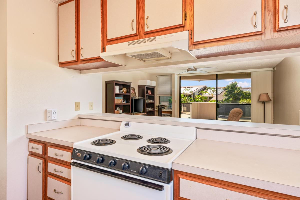 75-5669 Kuakini Highway 5101 Property Photo 11