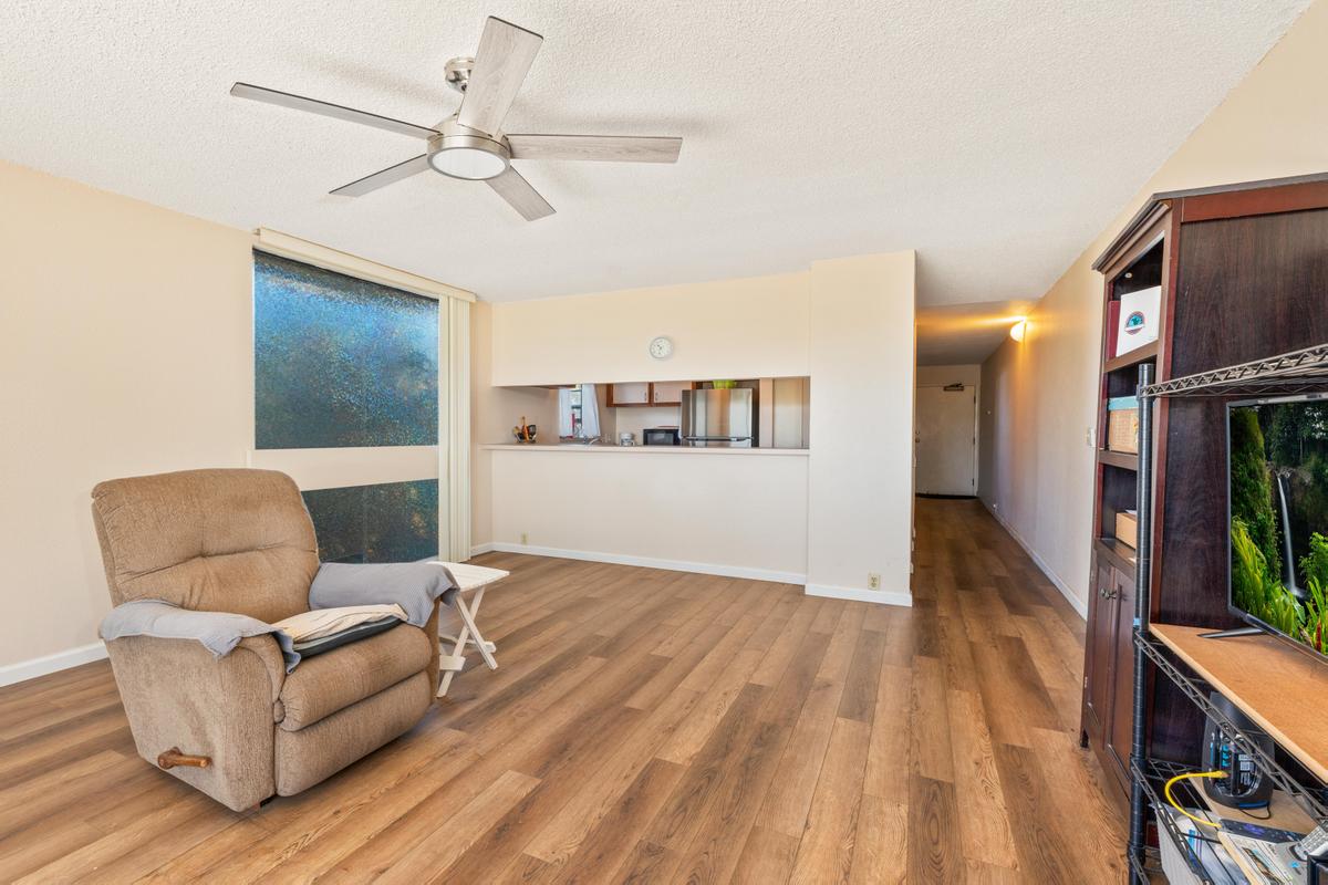 75-5669 Kuakini Highway 5101 Property Photo 17