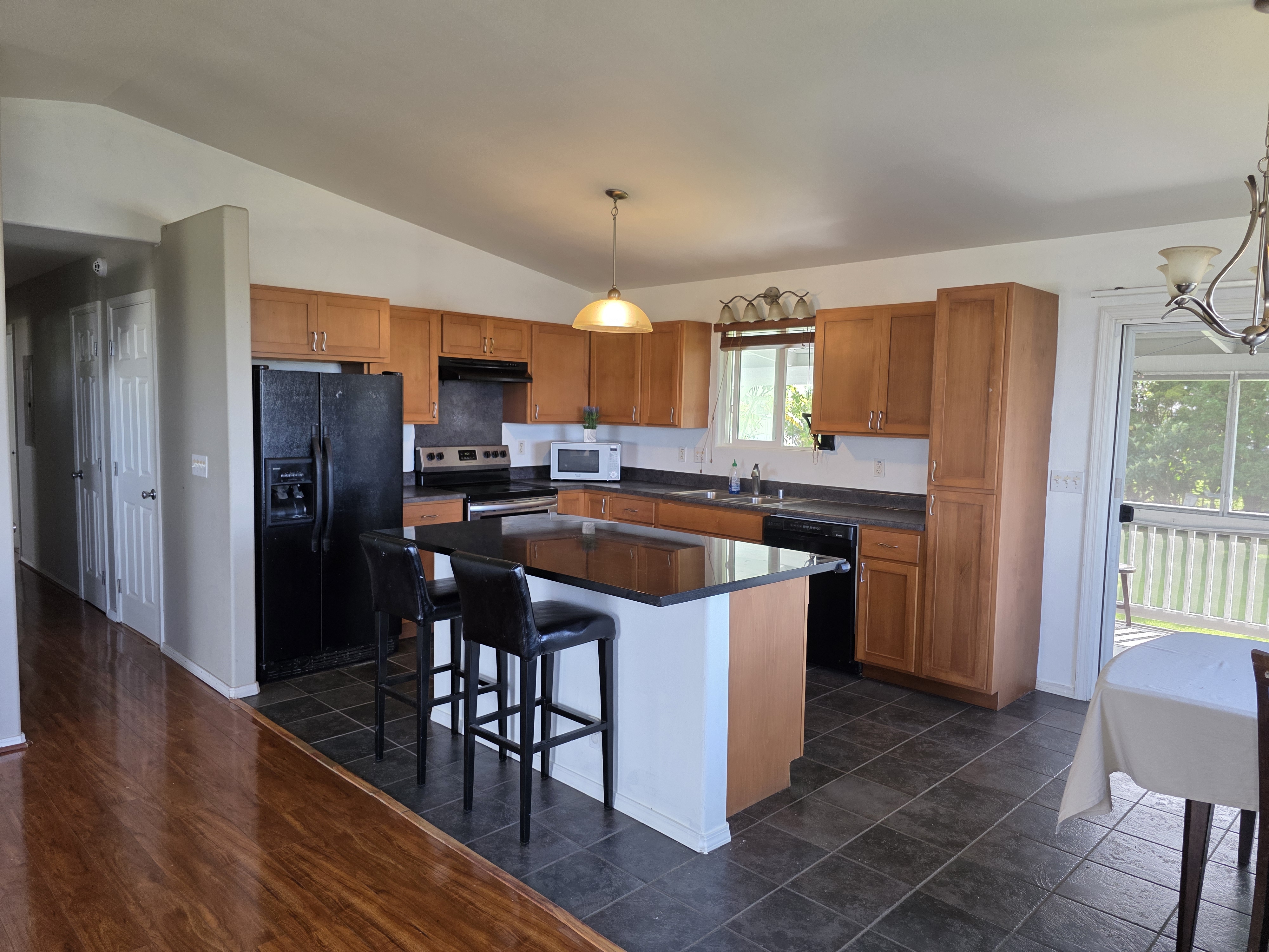 91 Hoomalu St Property Photo 11