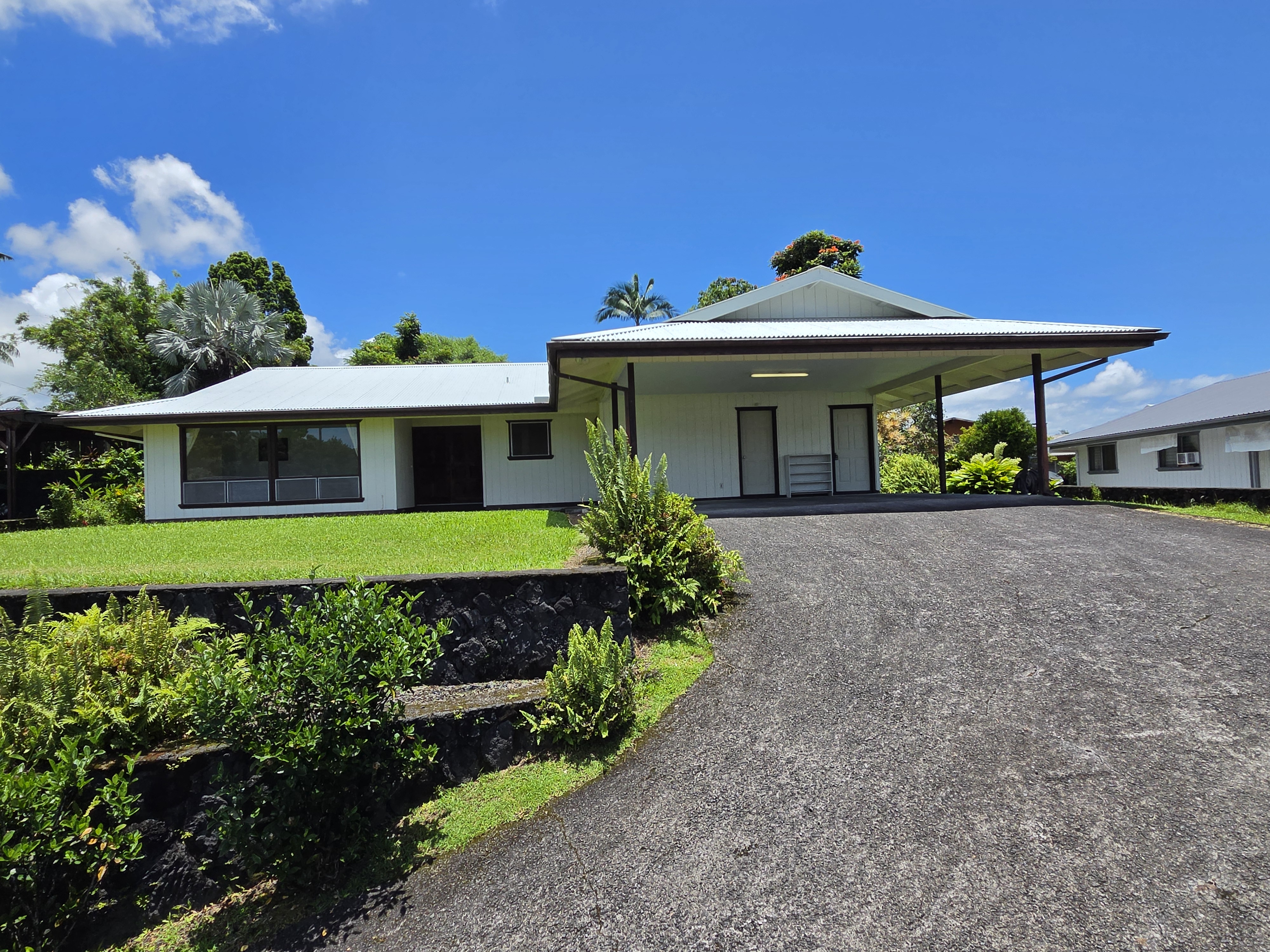 1084 Apono Pl Property Photo 1