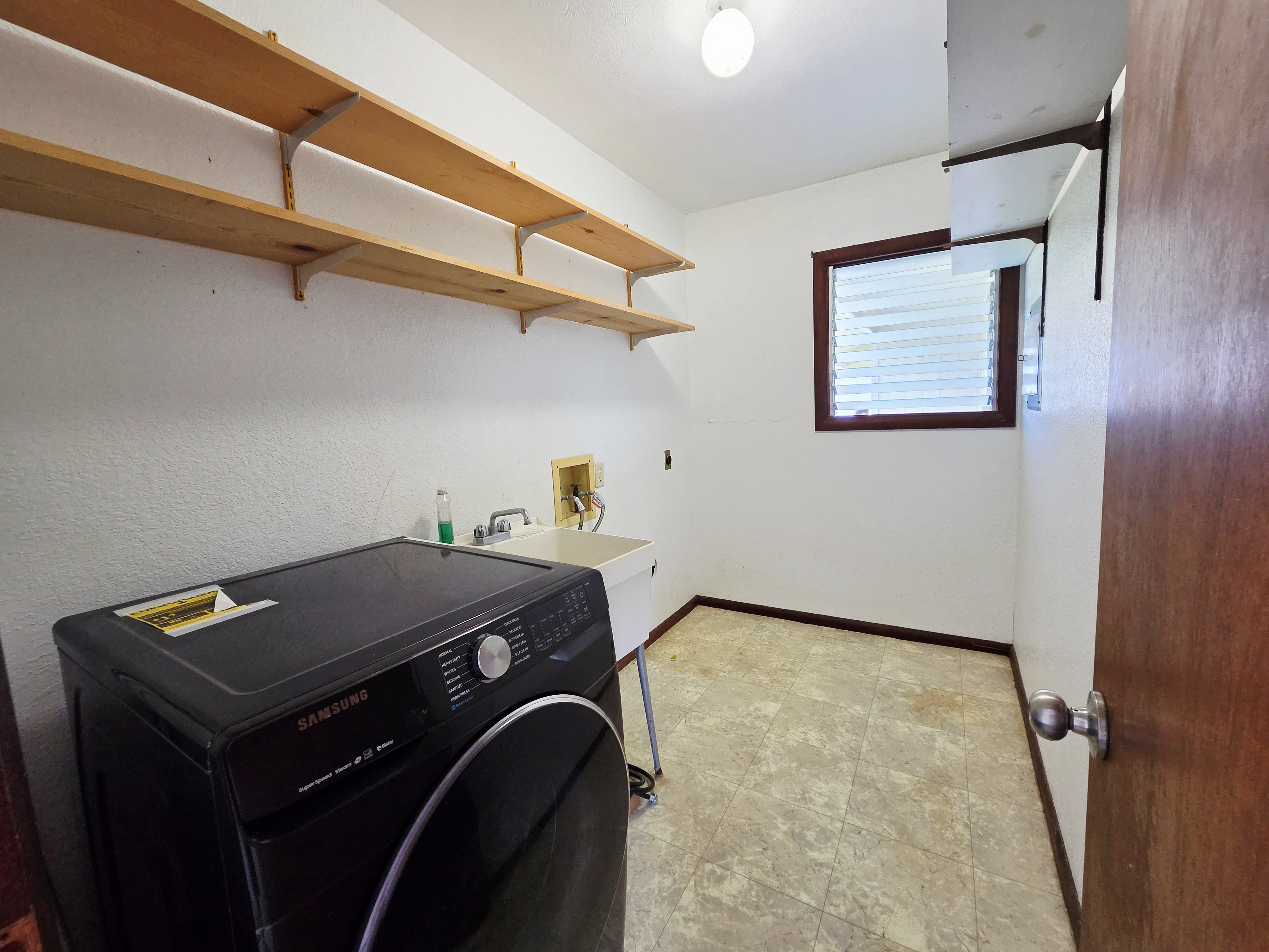 1084 Apono Pl Property Photo 21