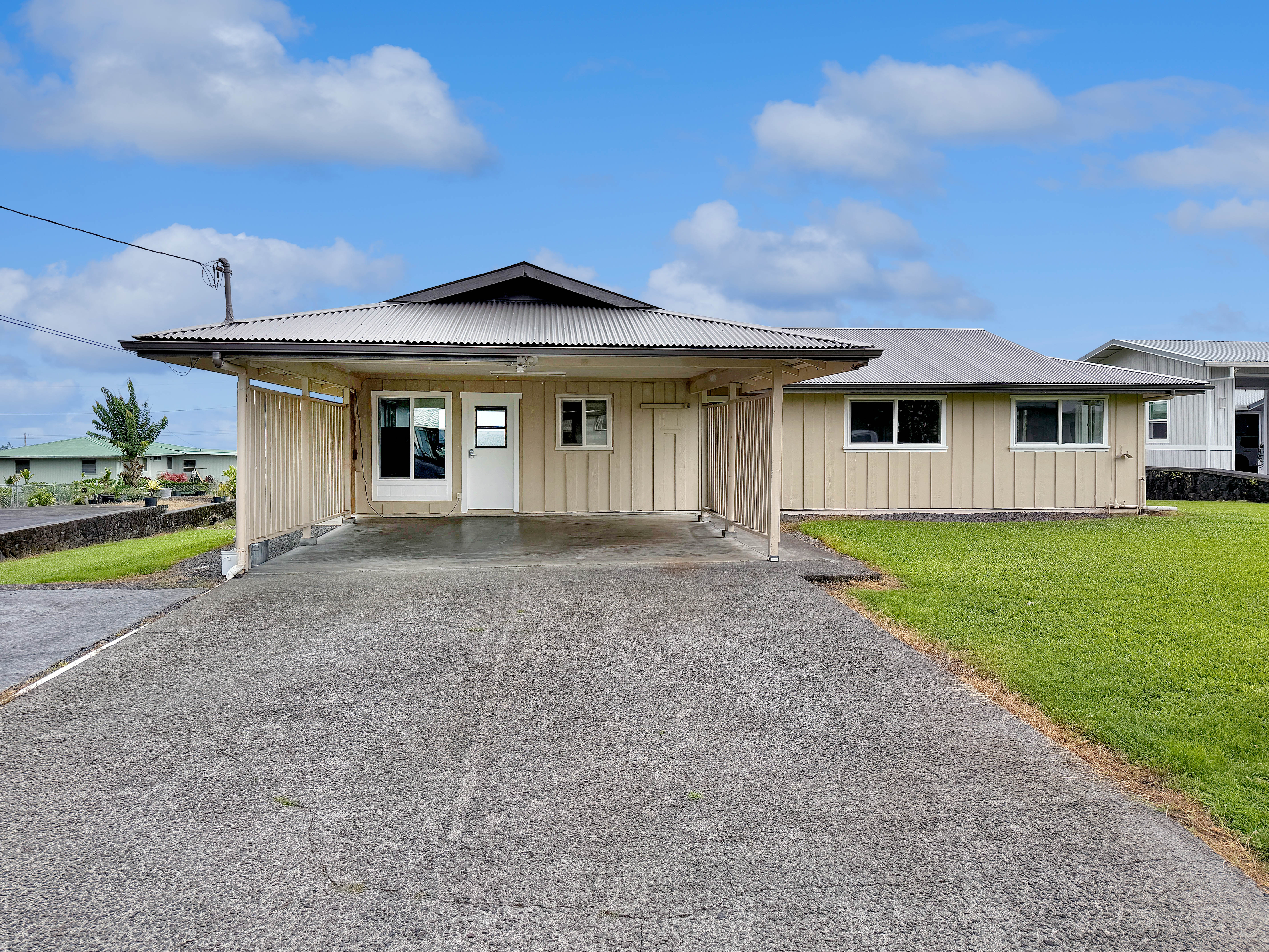 100 HOOMALU ST Property Photo 1