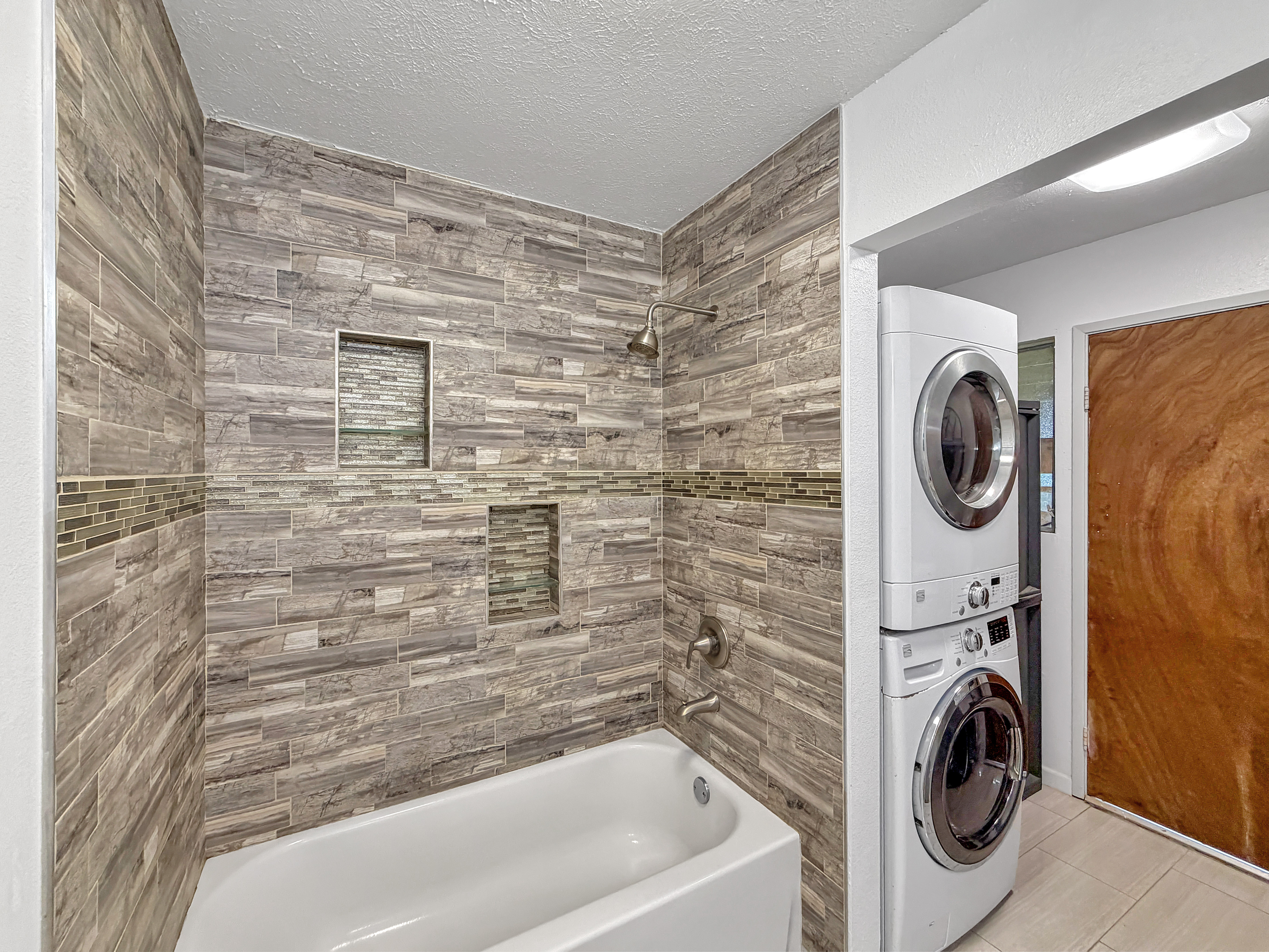 100 Hoomalu St Property Photo 11