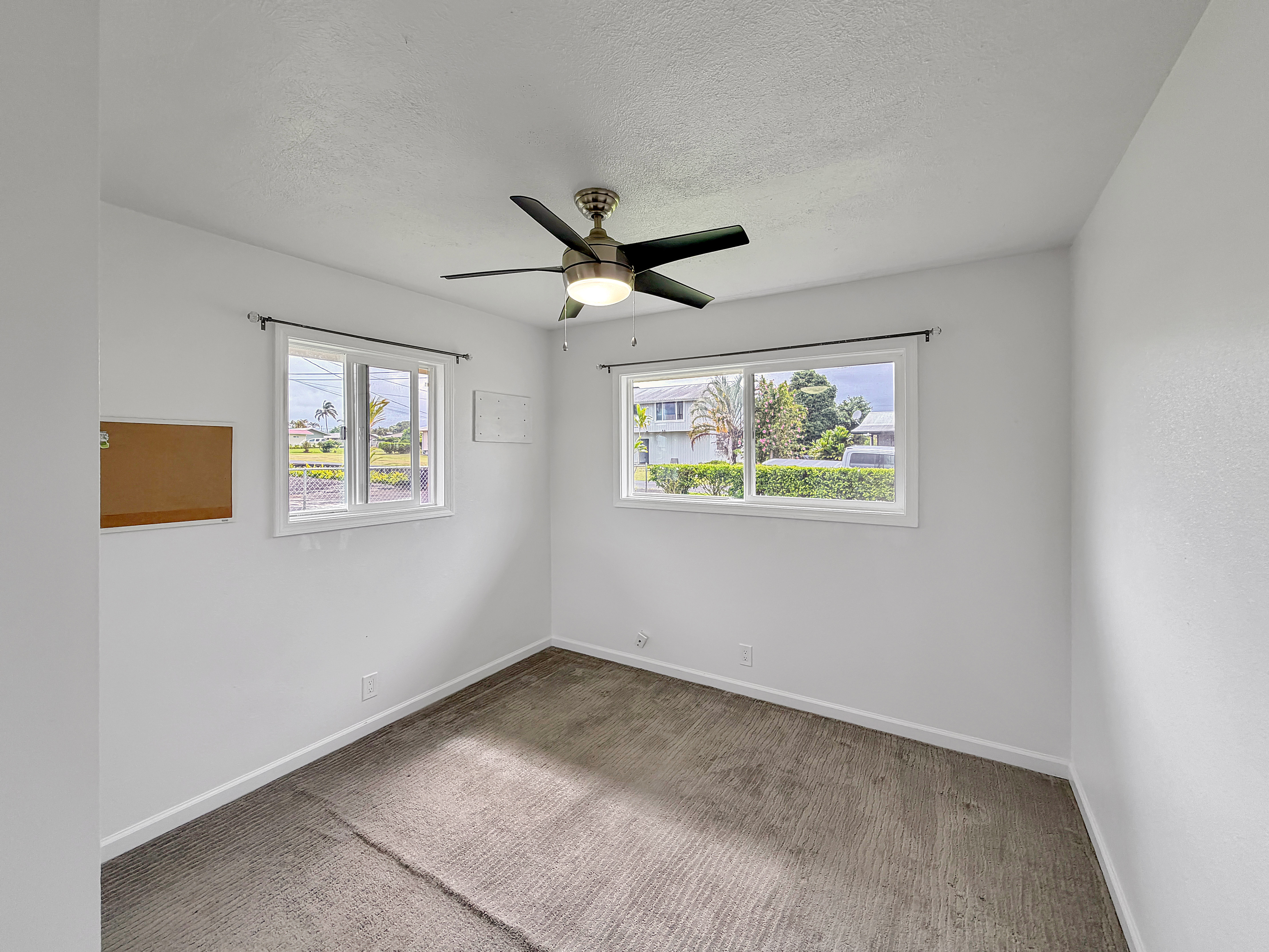 100 Hoomalu St Property Photo 13
