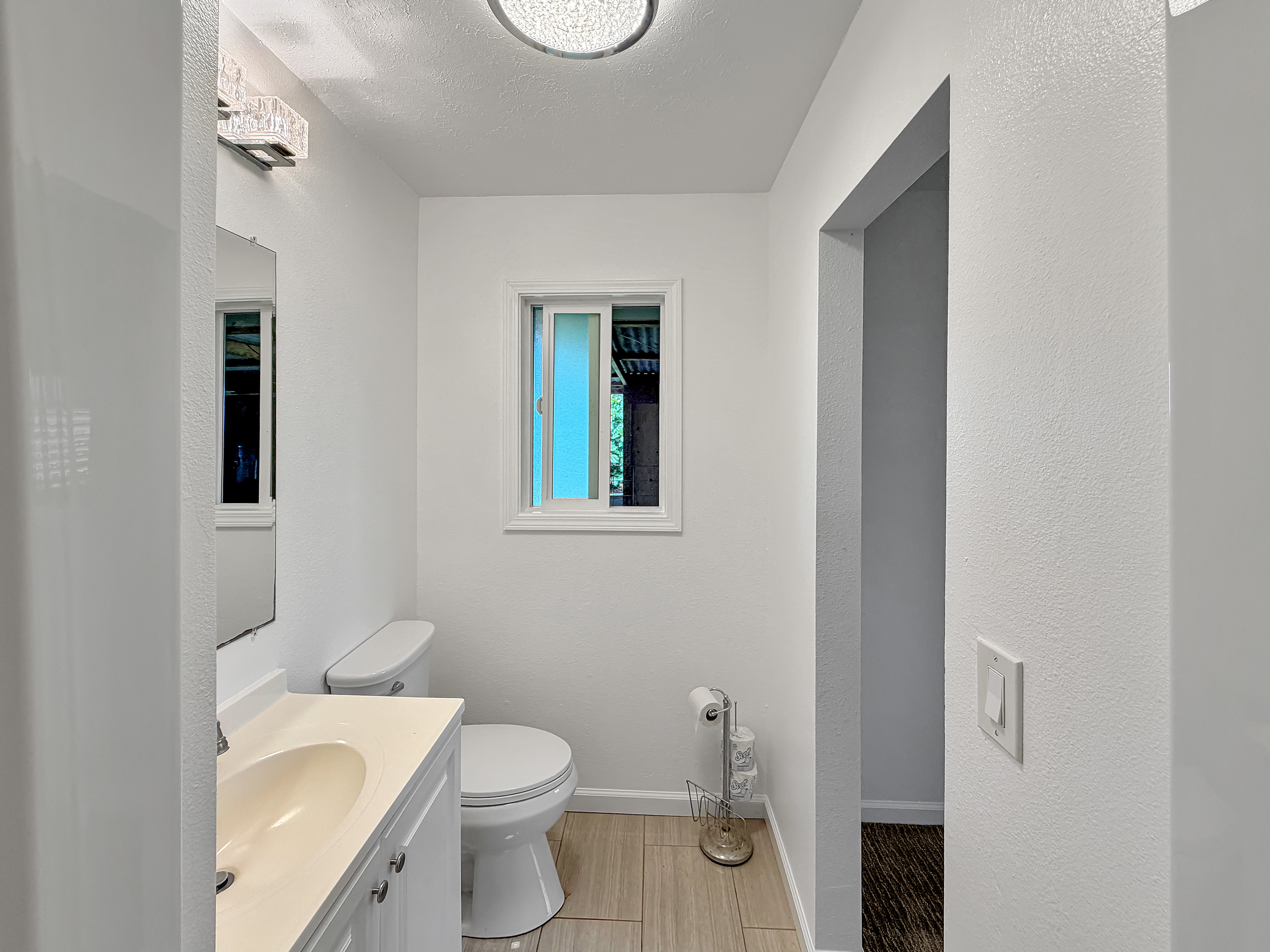 100 Hoomalu St Property Photo 17