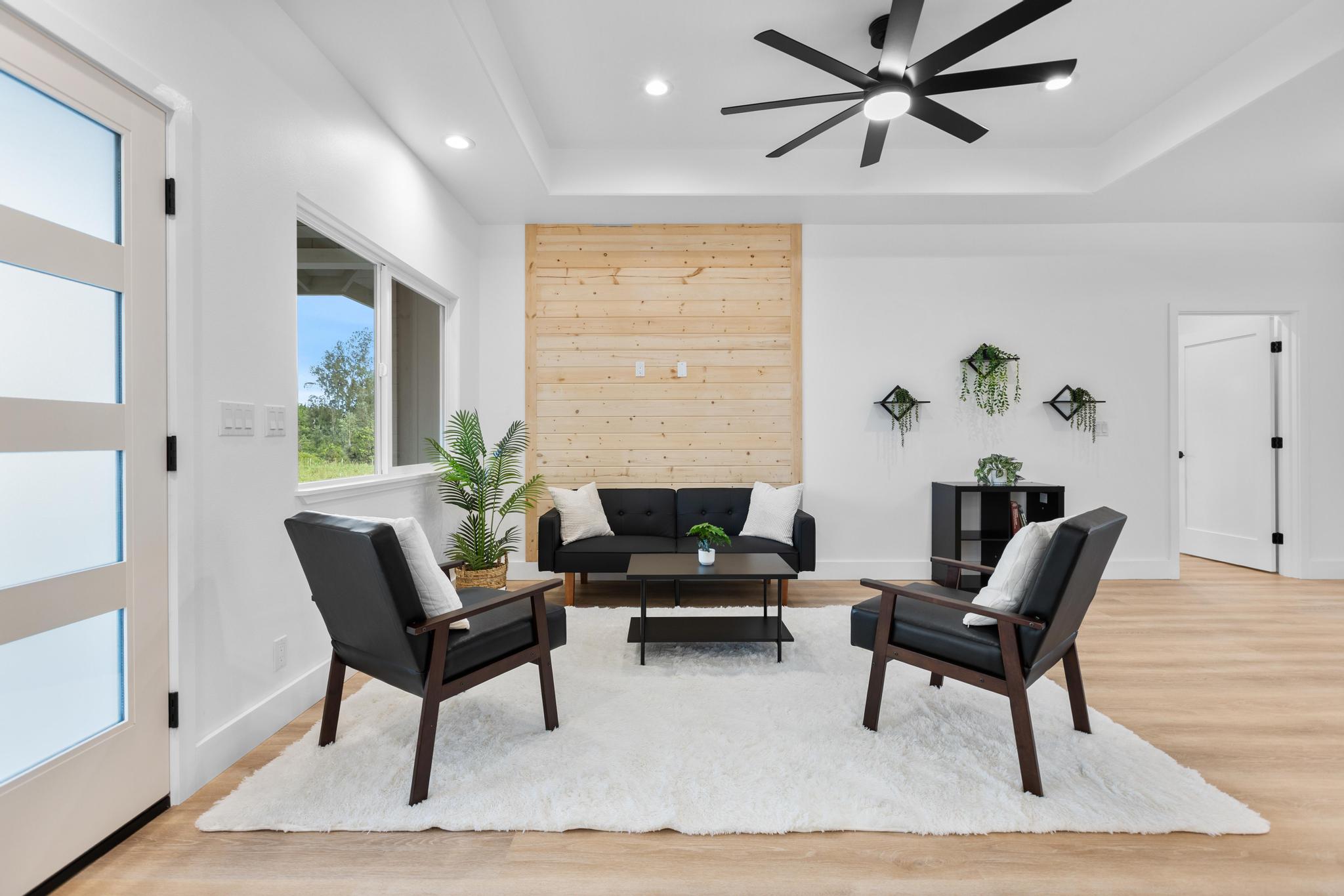 15-1563 Loke Rd Property Photo 9