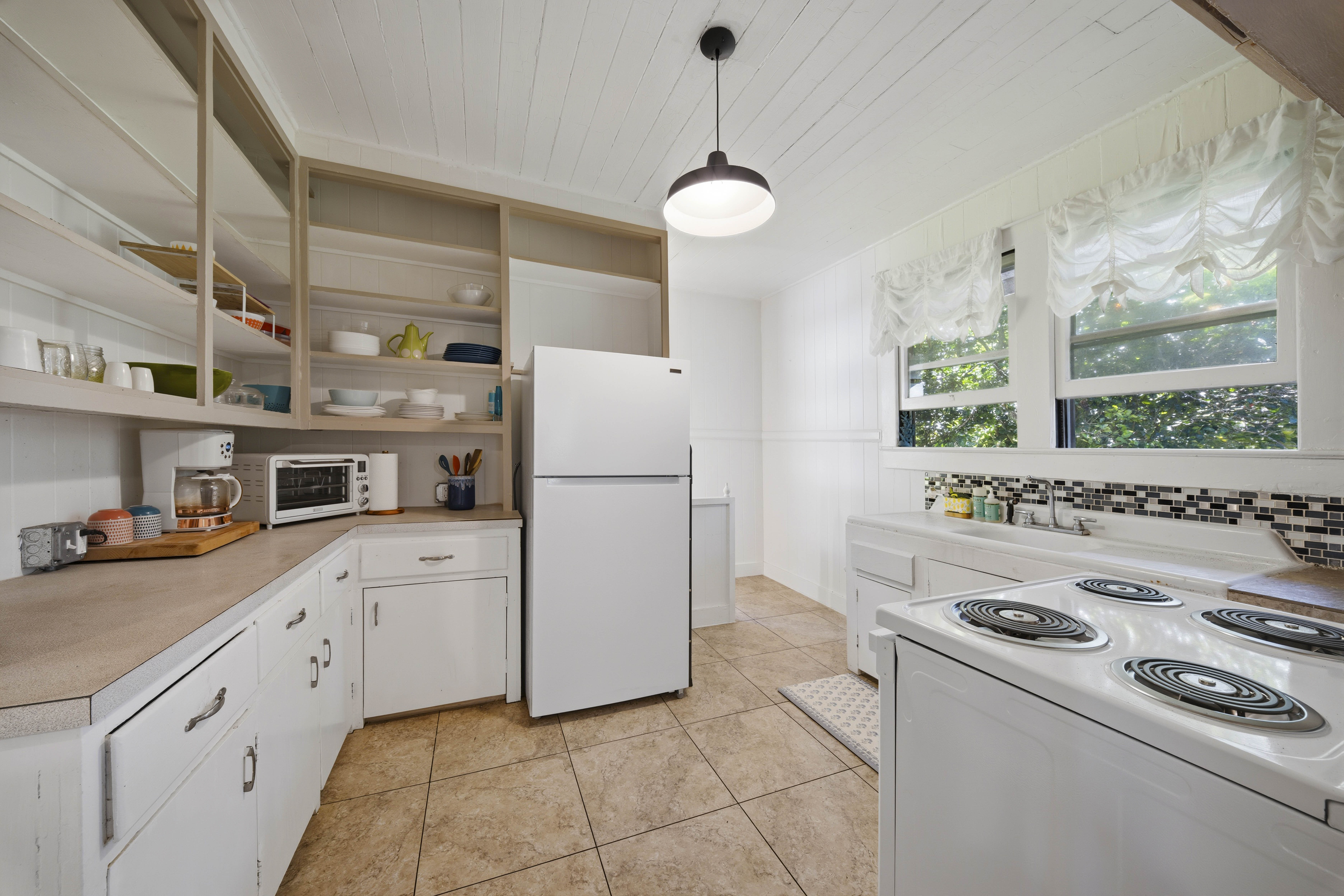54-3857 Akoni Pule Highway Property Photo 6