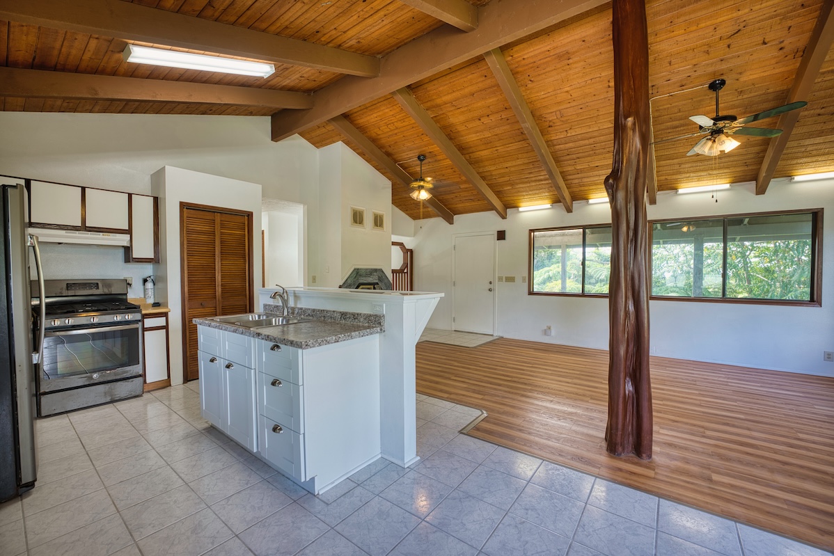 18-7842 Ekika Rd Property Photo 8