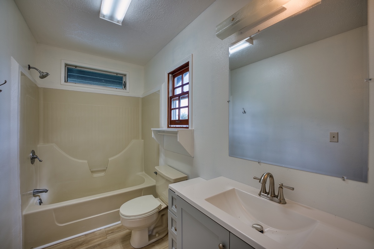 18-7842 Ekika Rd Property Photo 13