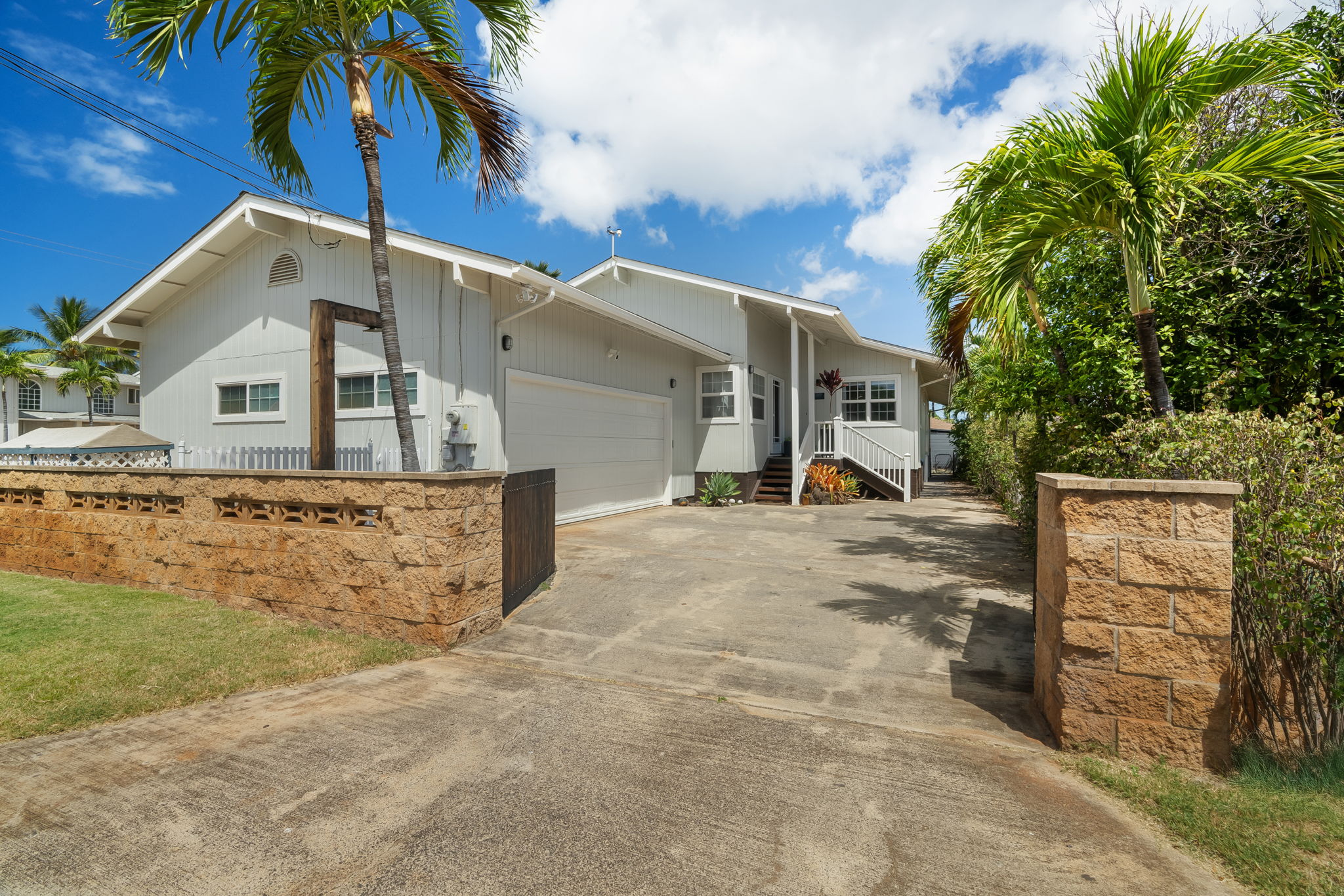 9897 KAHAKAI RD
