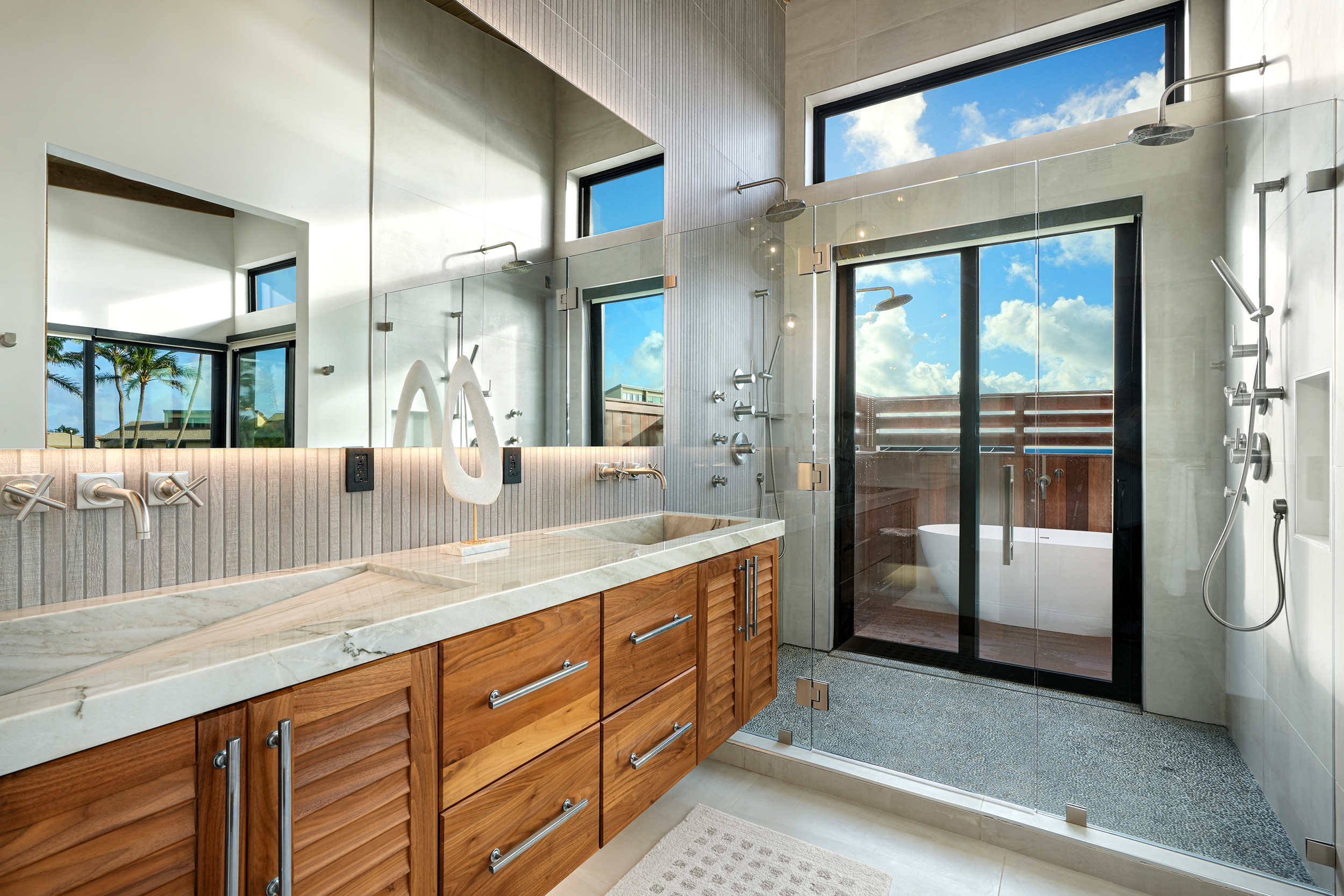 2239 Maka Pl Property Photo 8