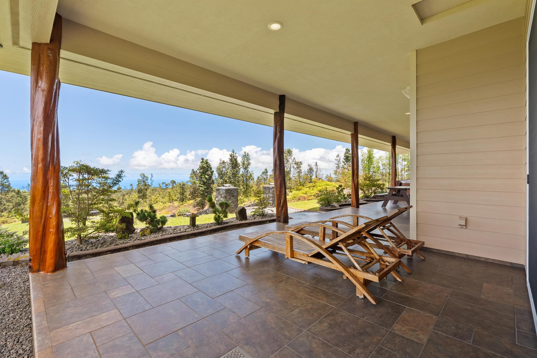 3331 Kaumana Drive Property Photo 4