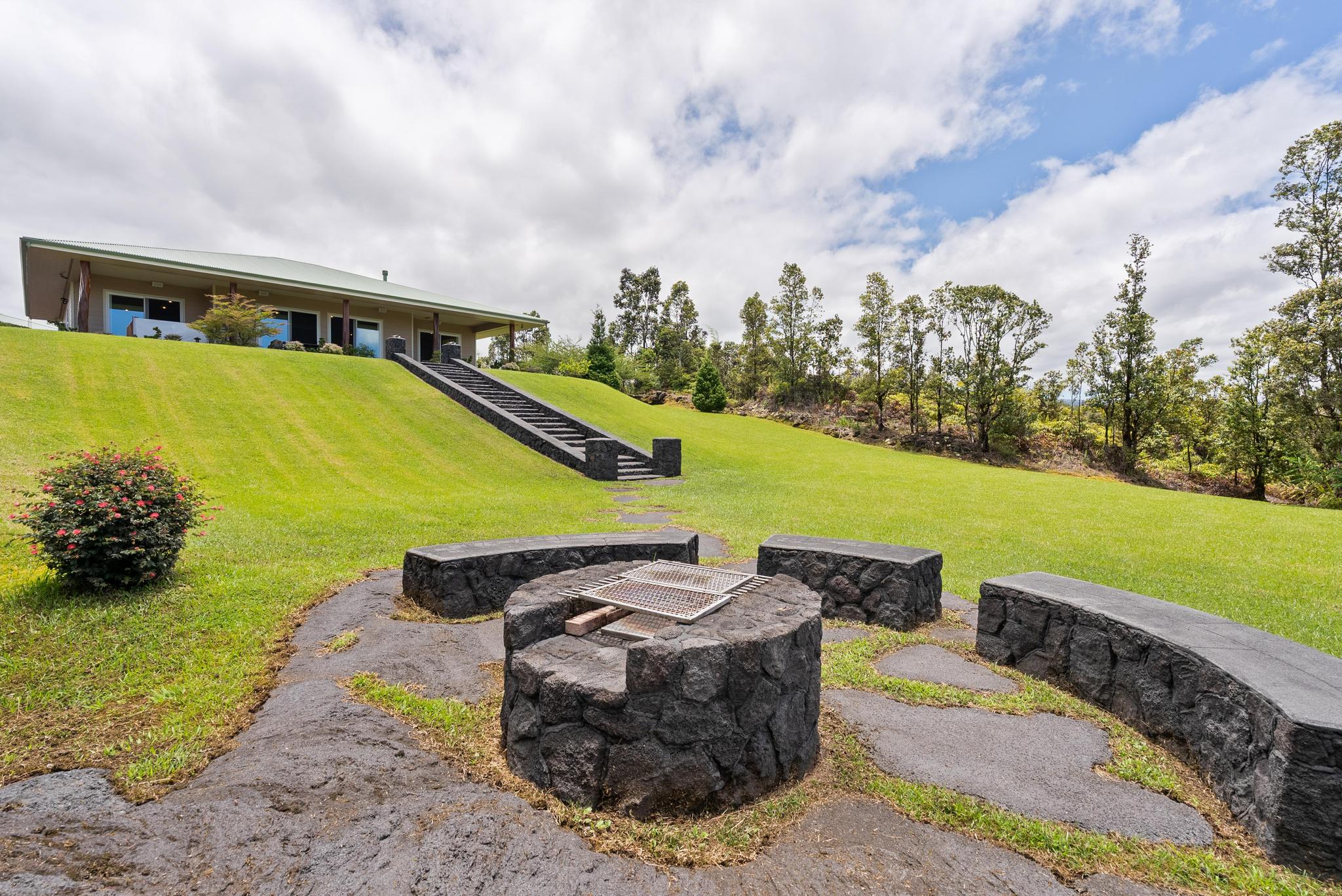 3331 Kaumana Drive Property Photo 23