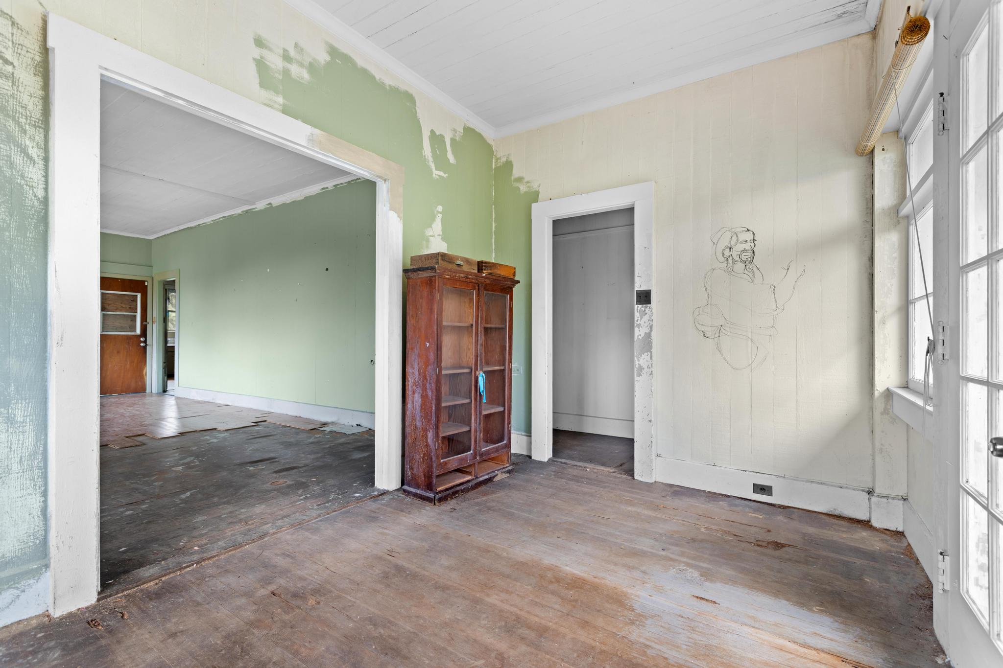 1735 Kinoole St Property Photo 13
