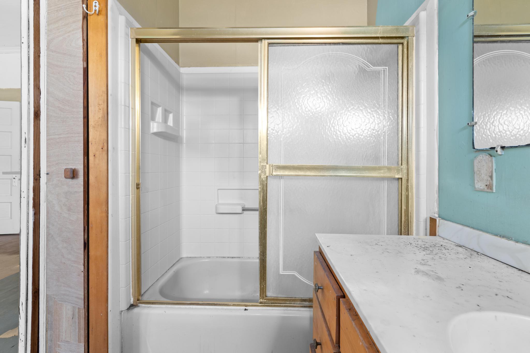 1735 Kinoole St Property Photo 27