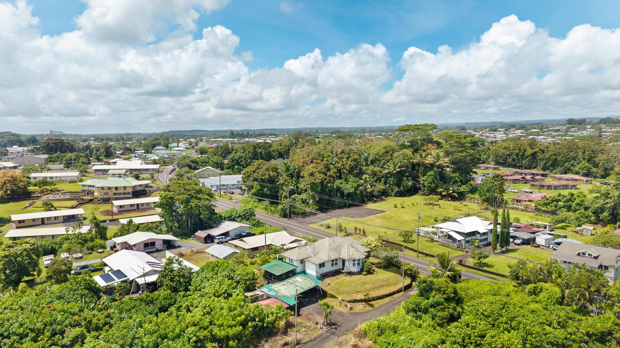 1735 Kinoole St Property Photo 28