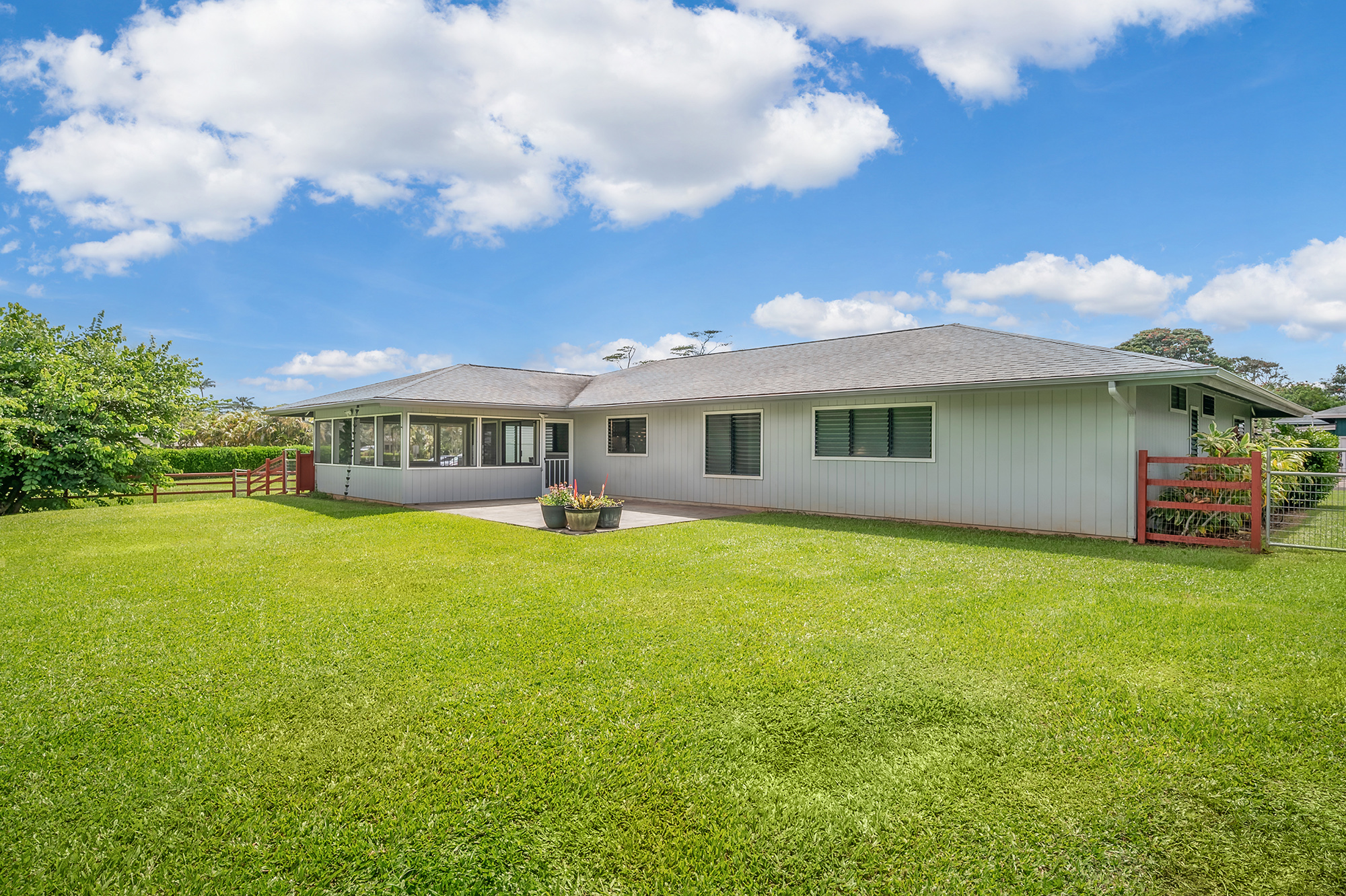 180 Hawaiiana St Property Photo 14
