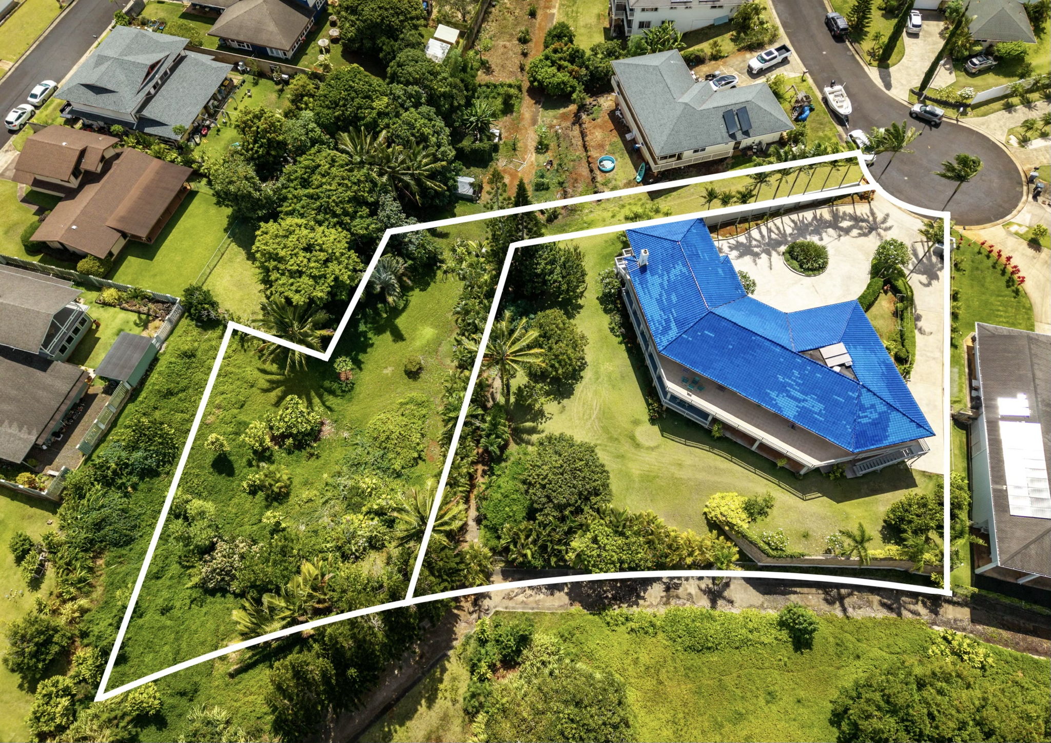 2940 Kanani St Property Photo 4
