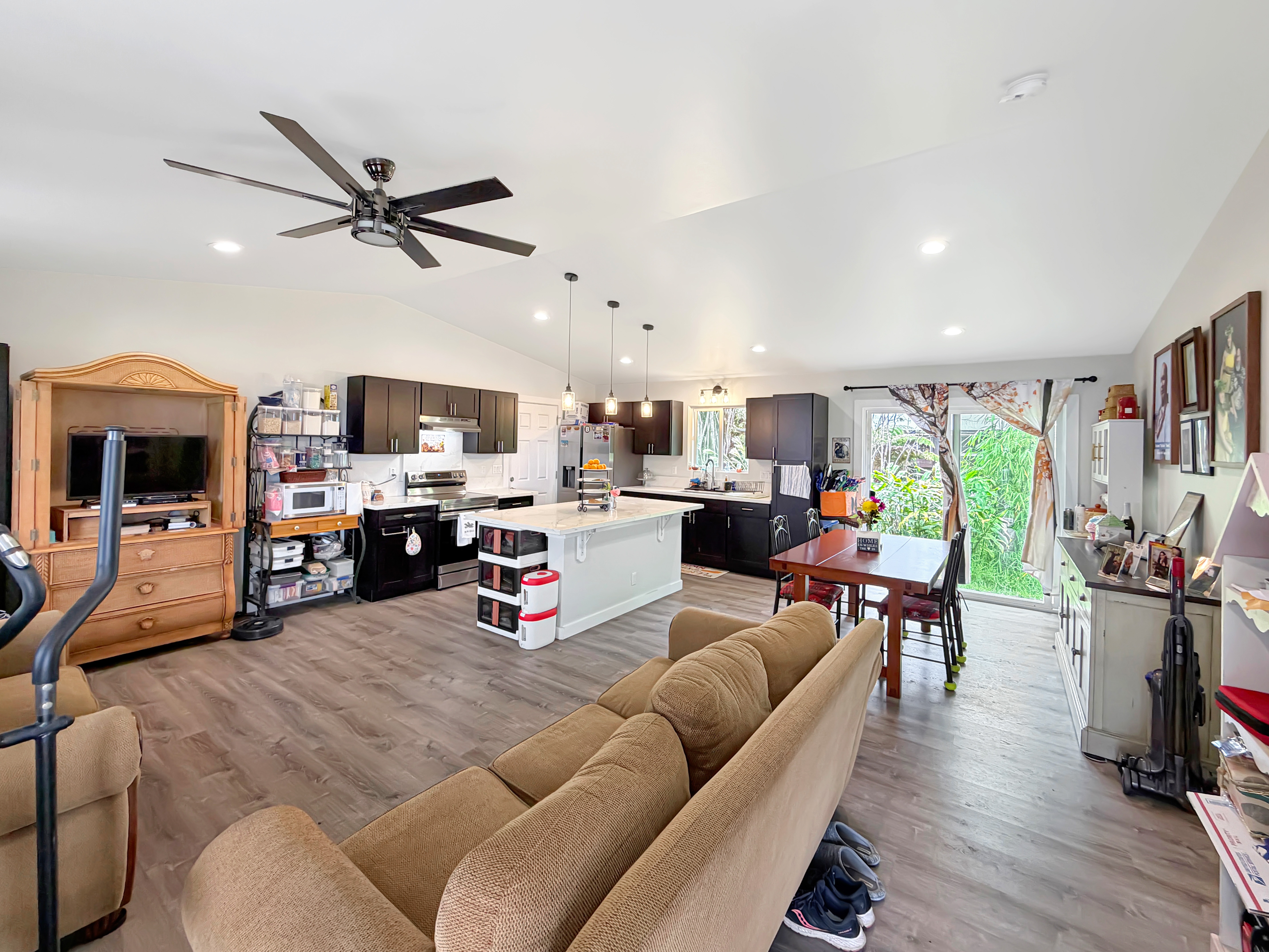 18-4108 Haumalu St Property Photo 5