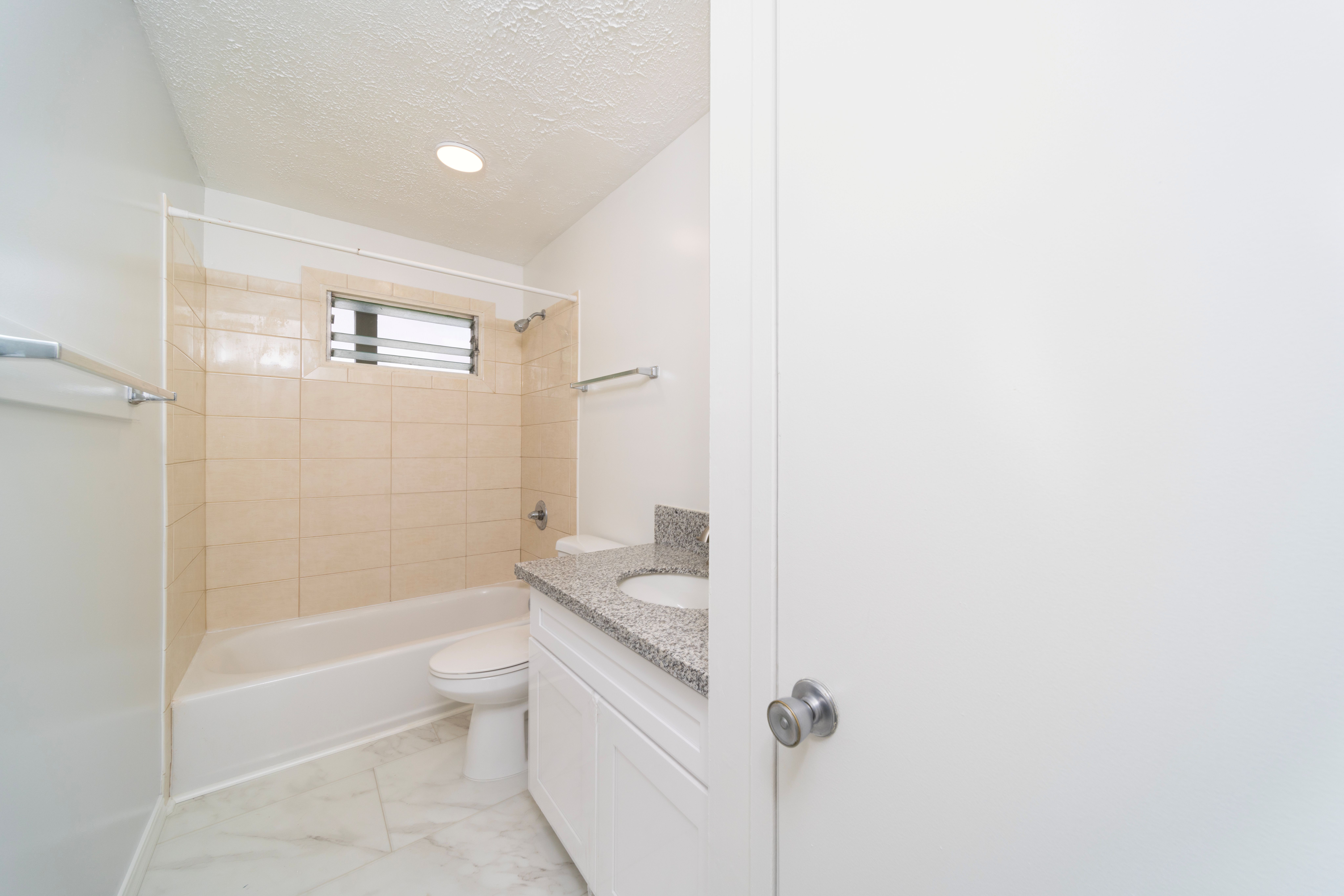 230 Kapiolani St Property Photo 14